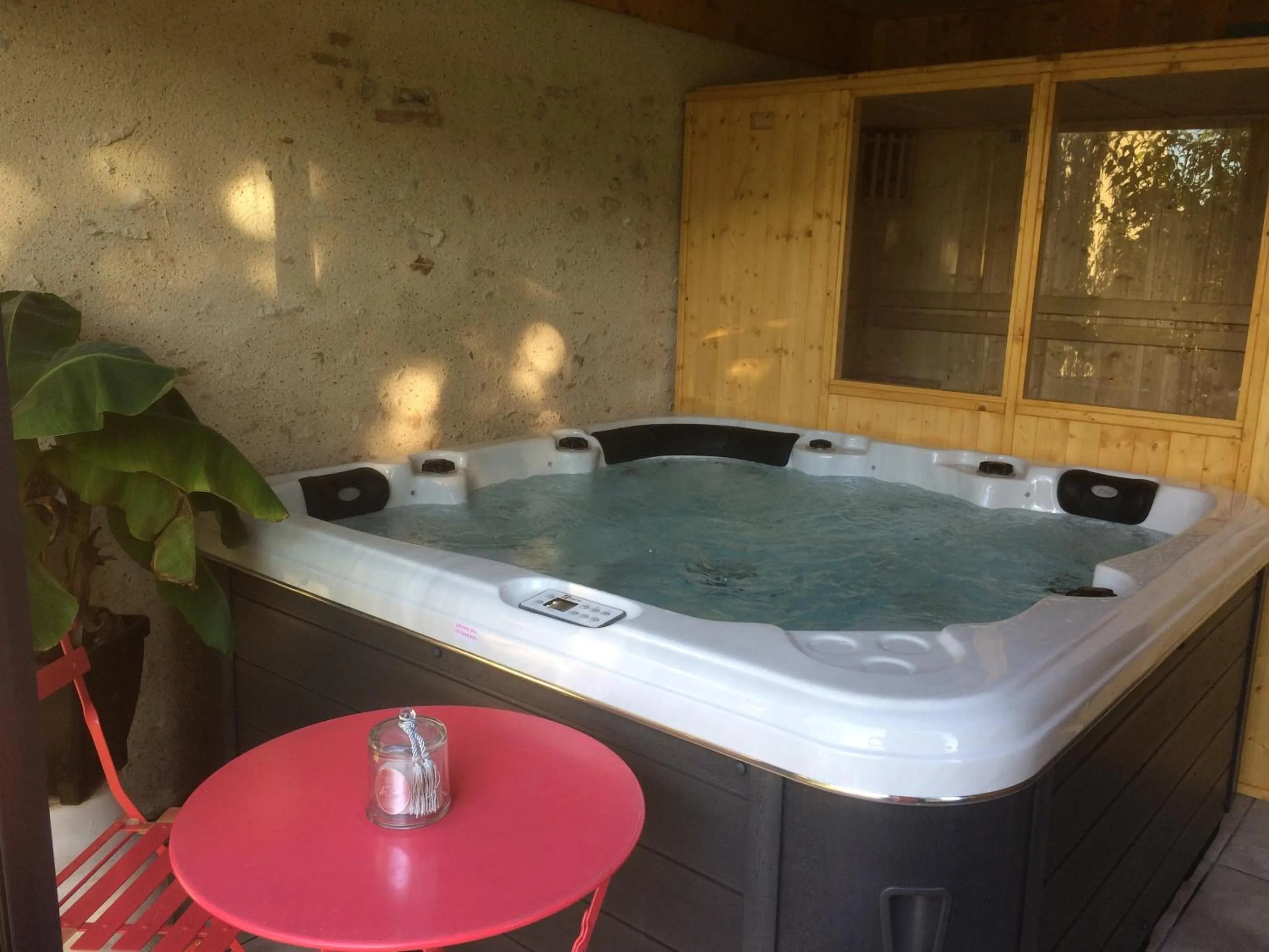 Hot Tub in Le Clos Elisa