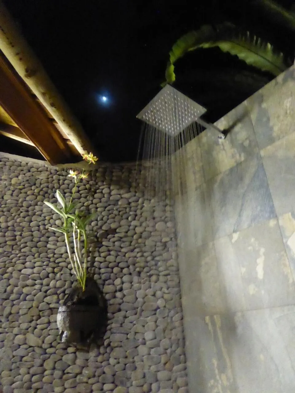 Bathroom in Puri Dajuma Beach Eco-Resort & Spa