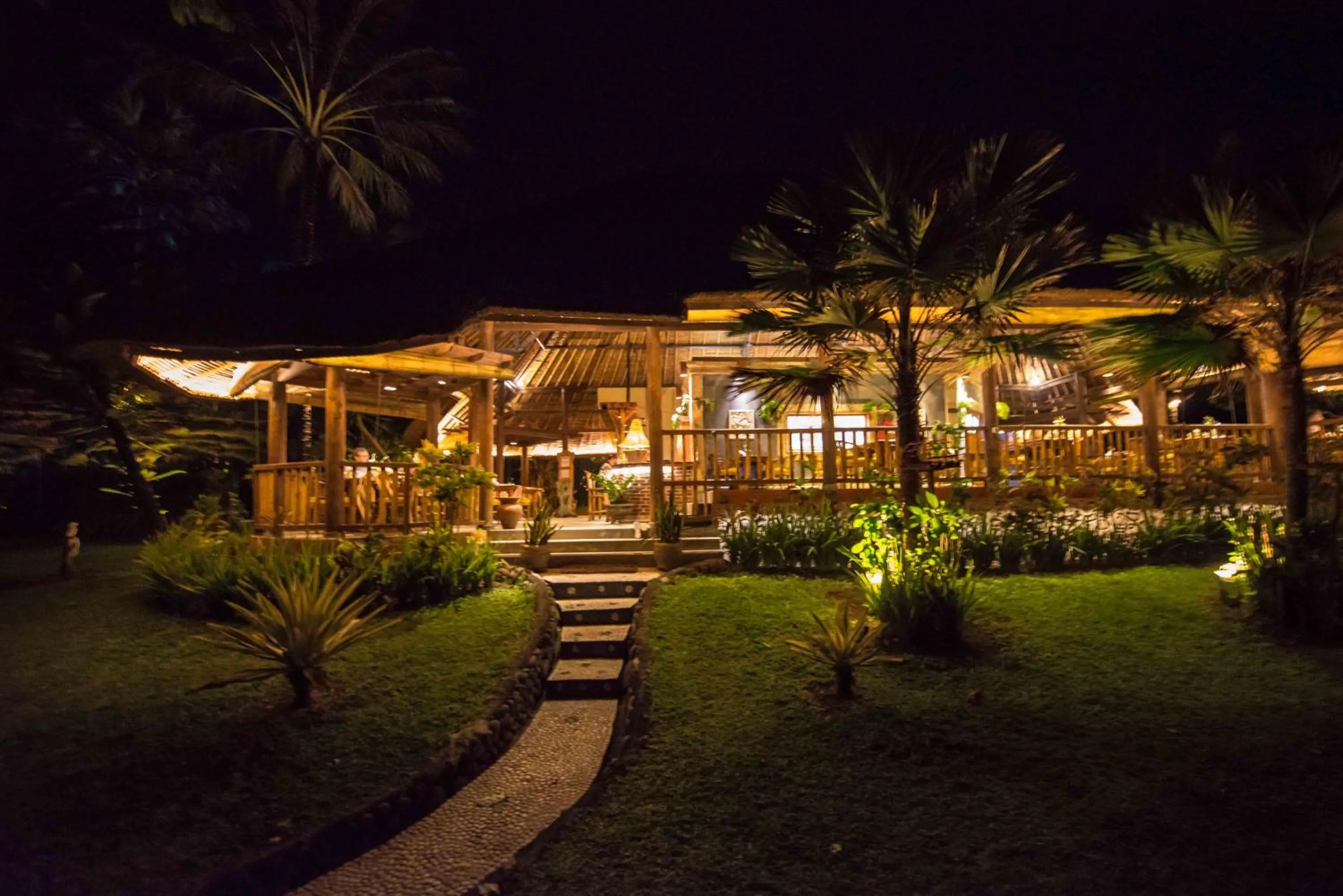 Restaurant/places to eat in Puri Dajuma Beach Eco-Resort & Spa