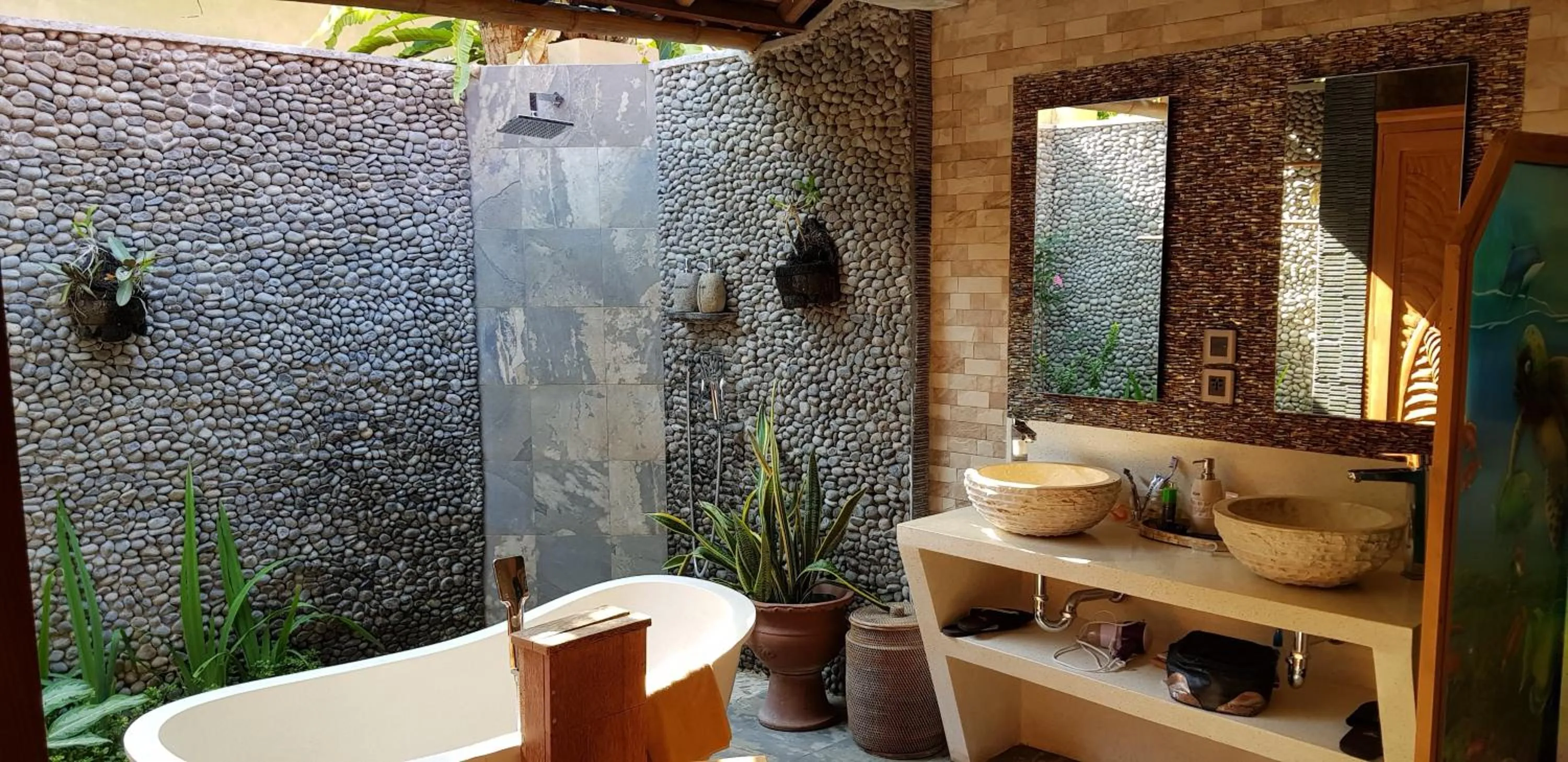 Bathroom in Puri Dajuma Beach Eco-Resort & Spa