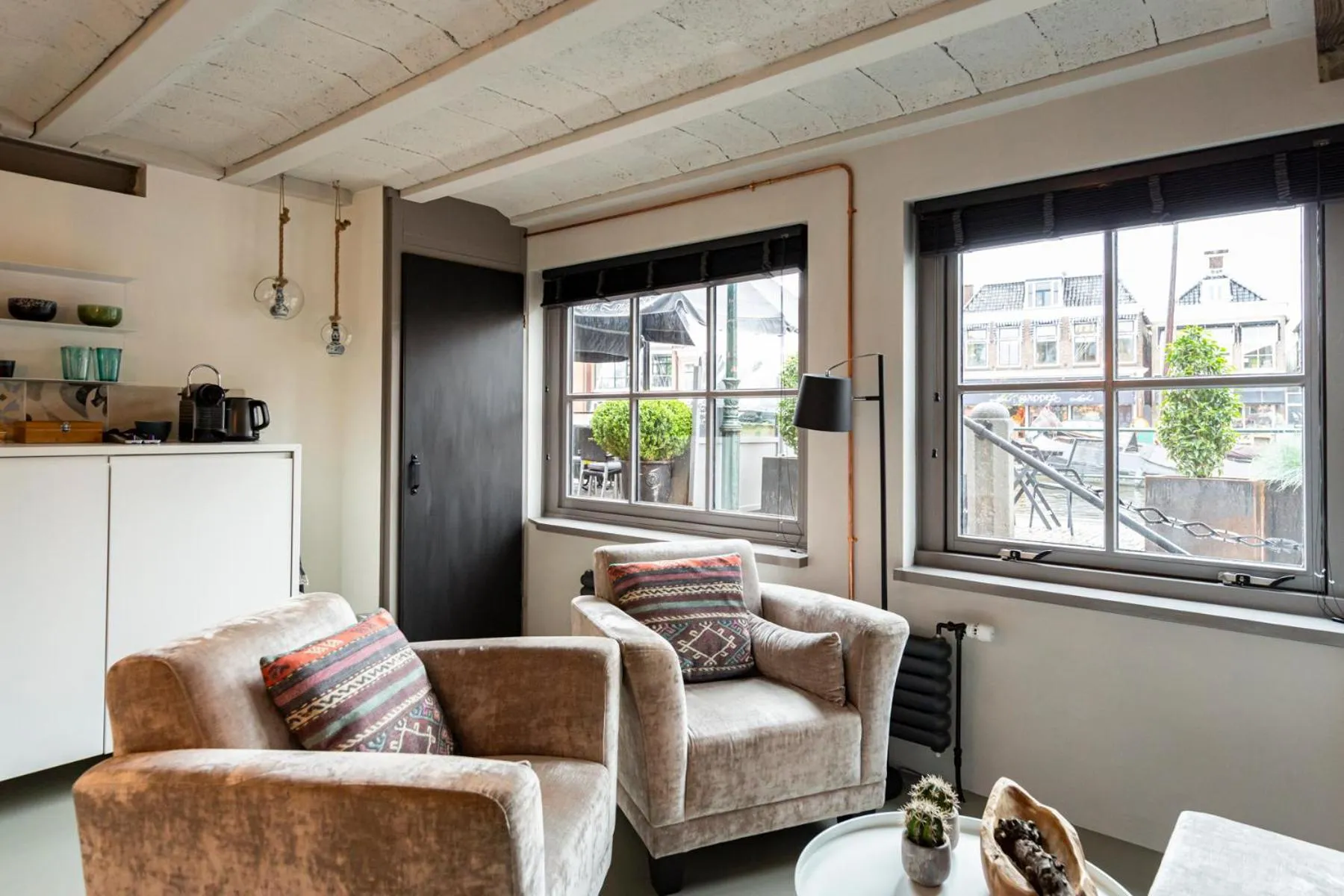 Coffee/tea facilities in Bed & Breakfast Easy to Sleep