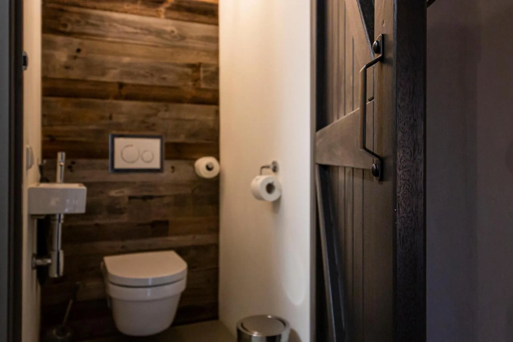 Toilet in Bed & Breakfast Easy to Sleep