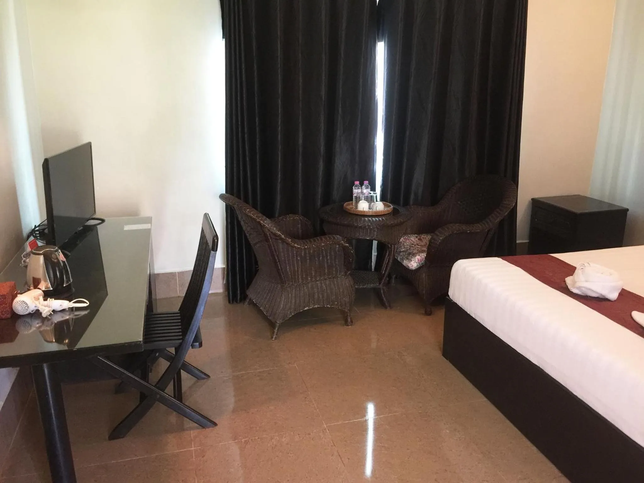 Bed in Central Night Hotel