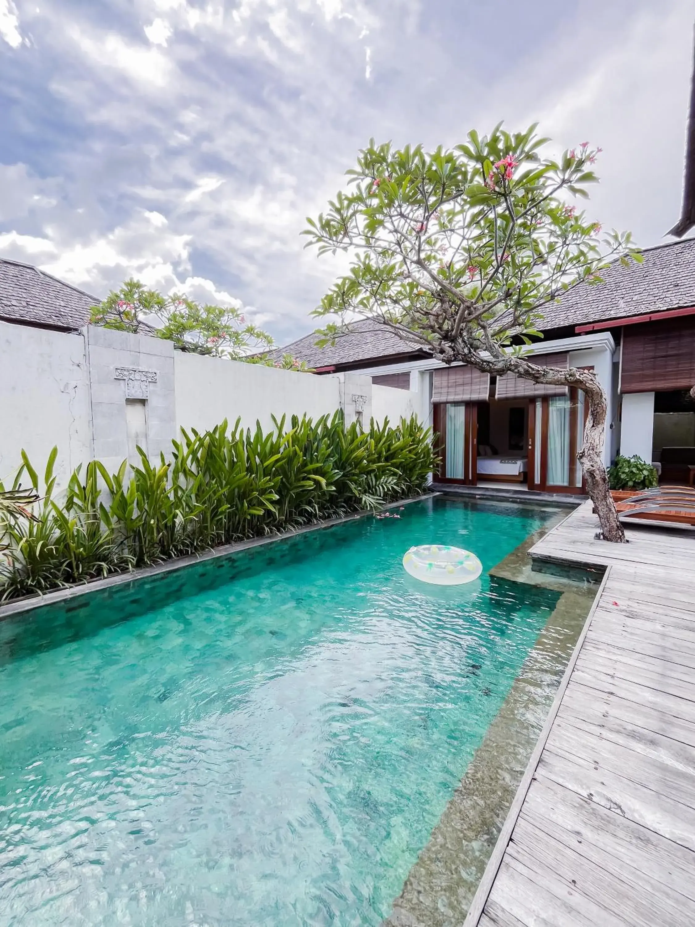 Two-Bedroom Villa with Private Pool in Pradha Villas Seminyak Two-Bedroom Villa with Private Pool in Pradha Villas Seminyak
