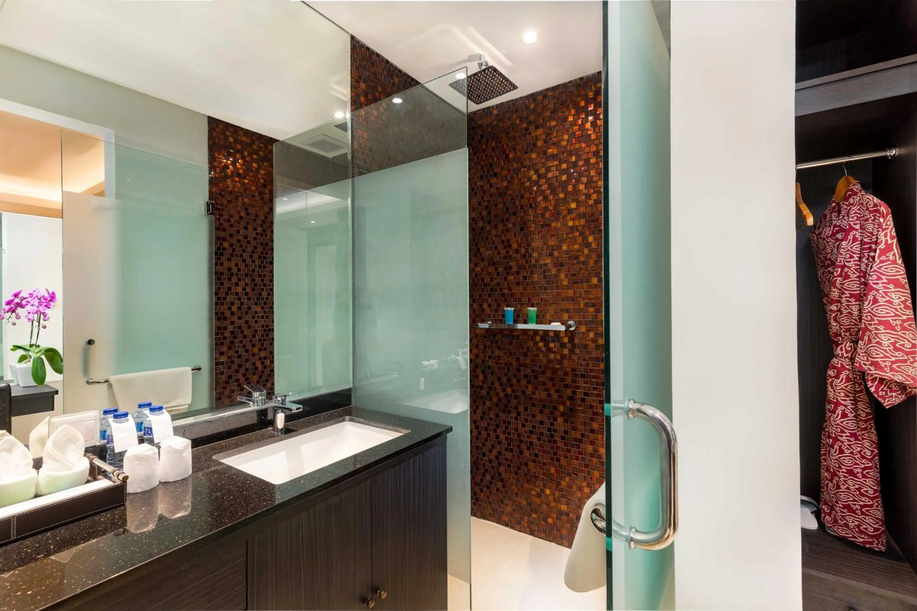 Shower in Downtown Villas