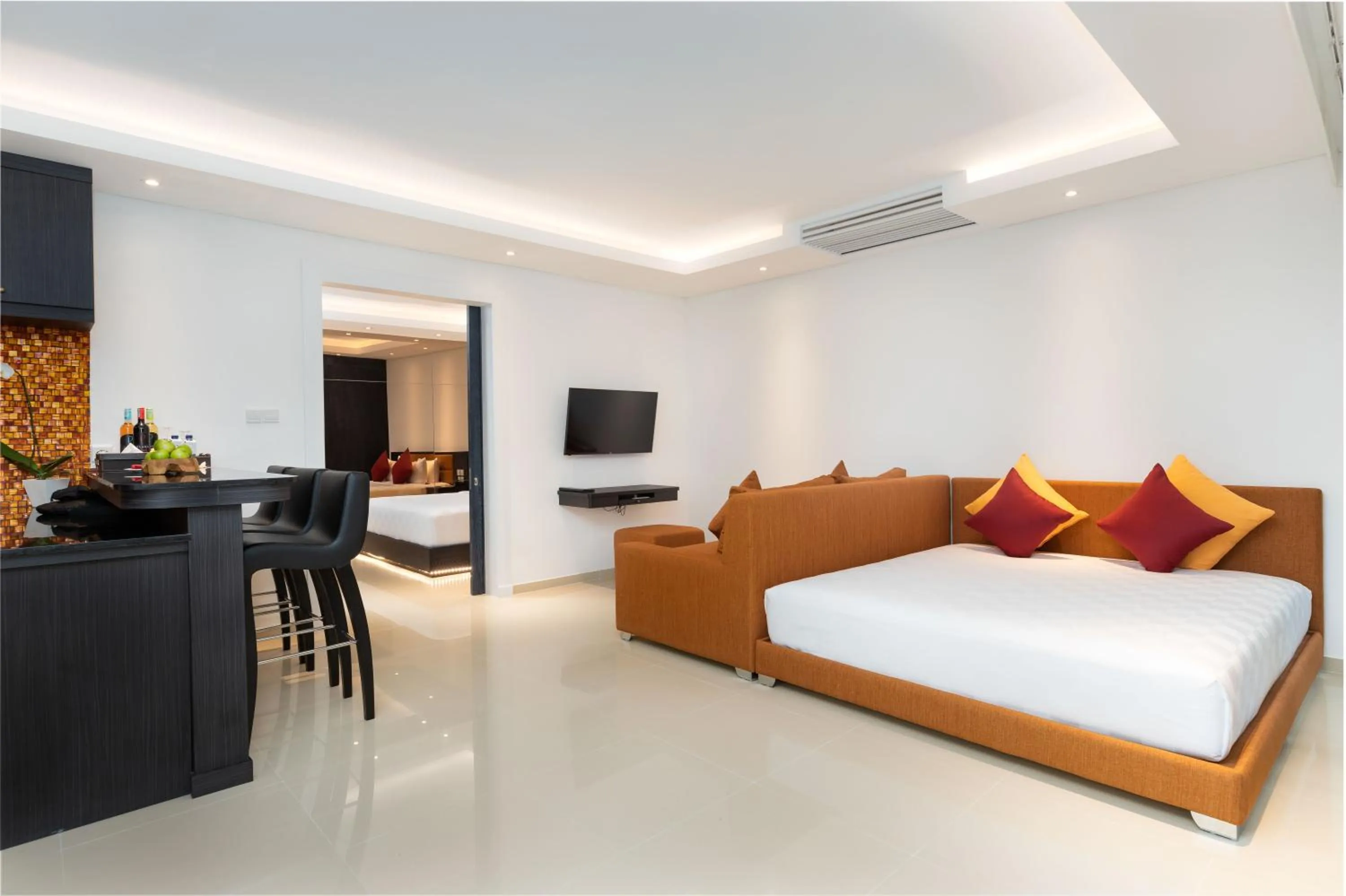 TV and multimedia, Bed in Downtown Villas