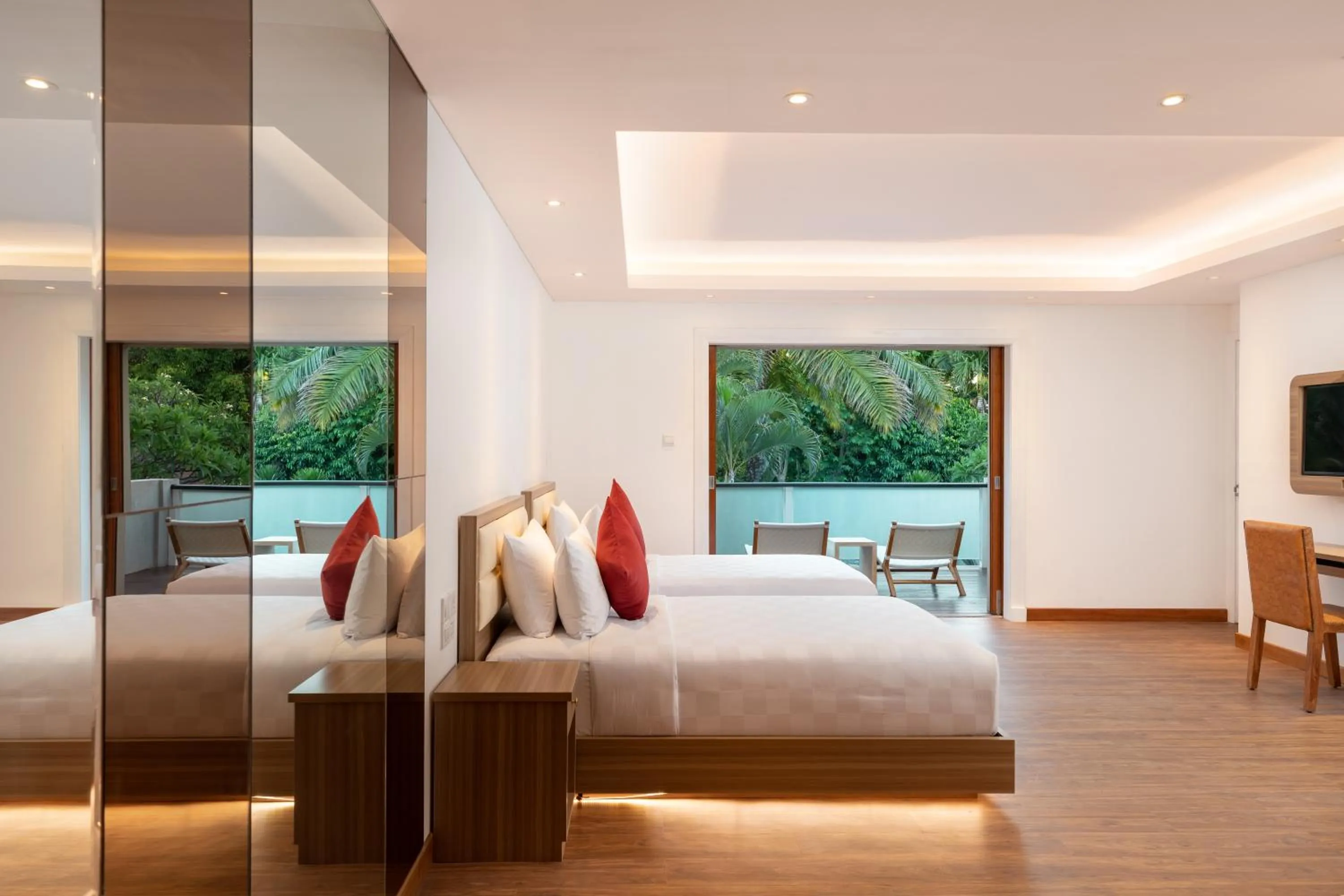 Photo of the whole room, Bed in Downtown Villas