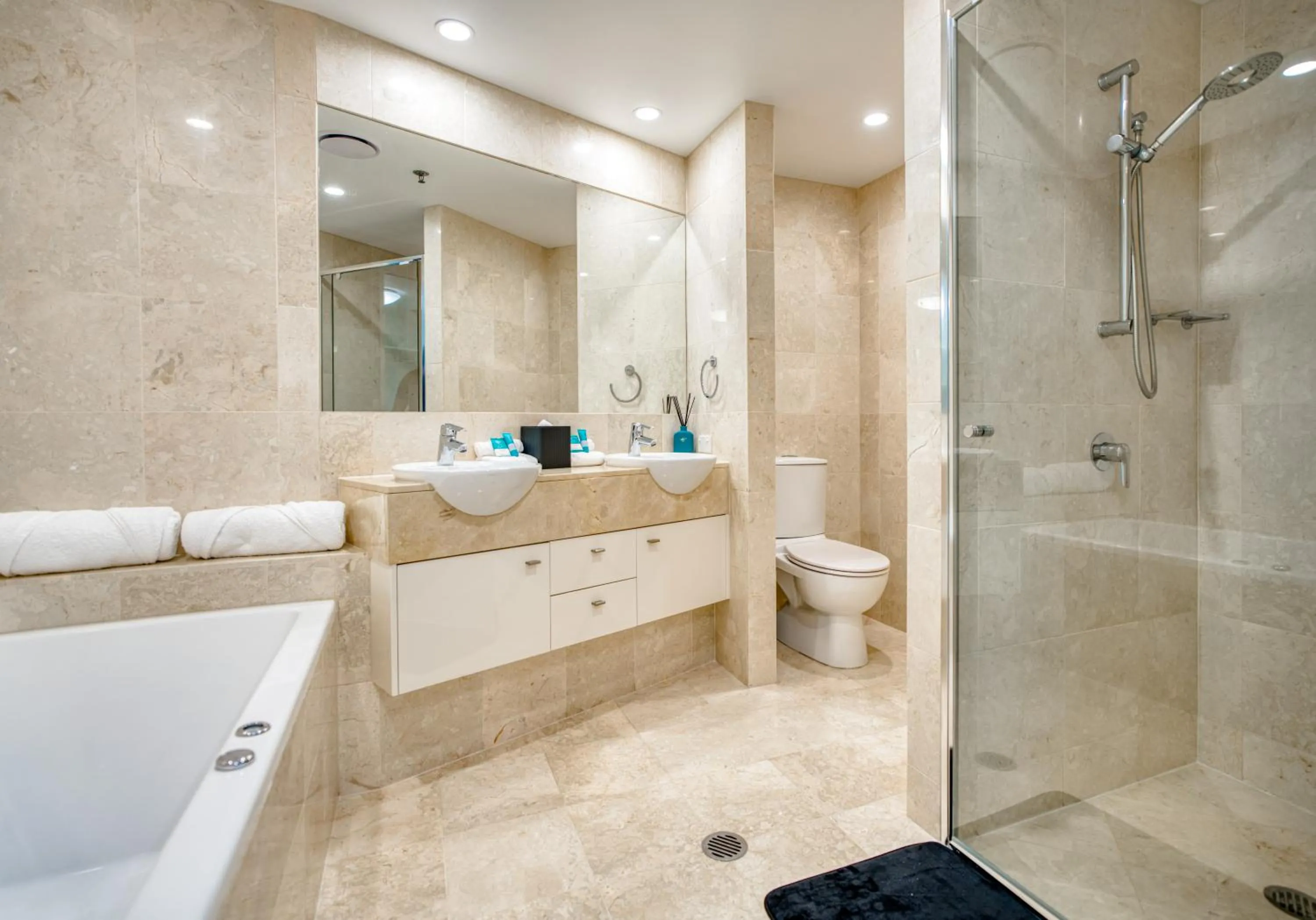Shower in Cilento Mooloolaba