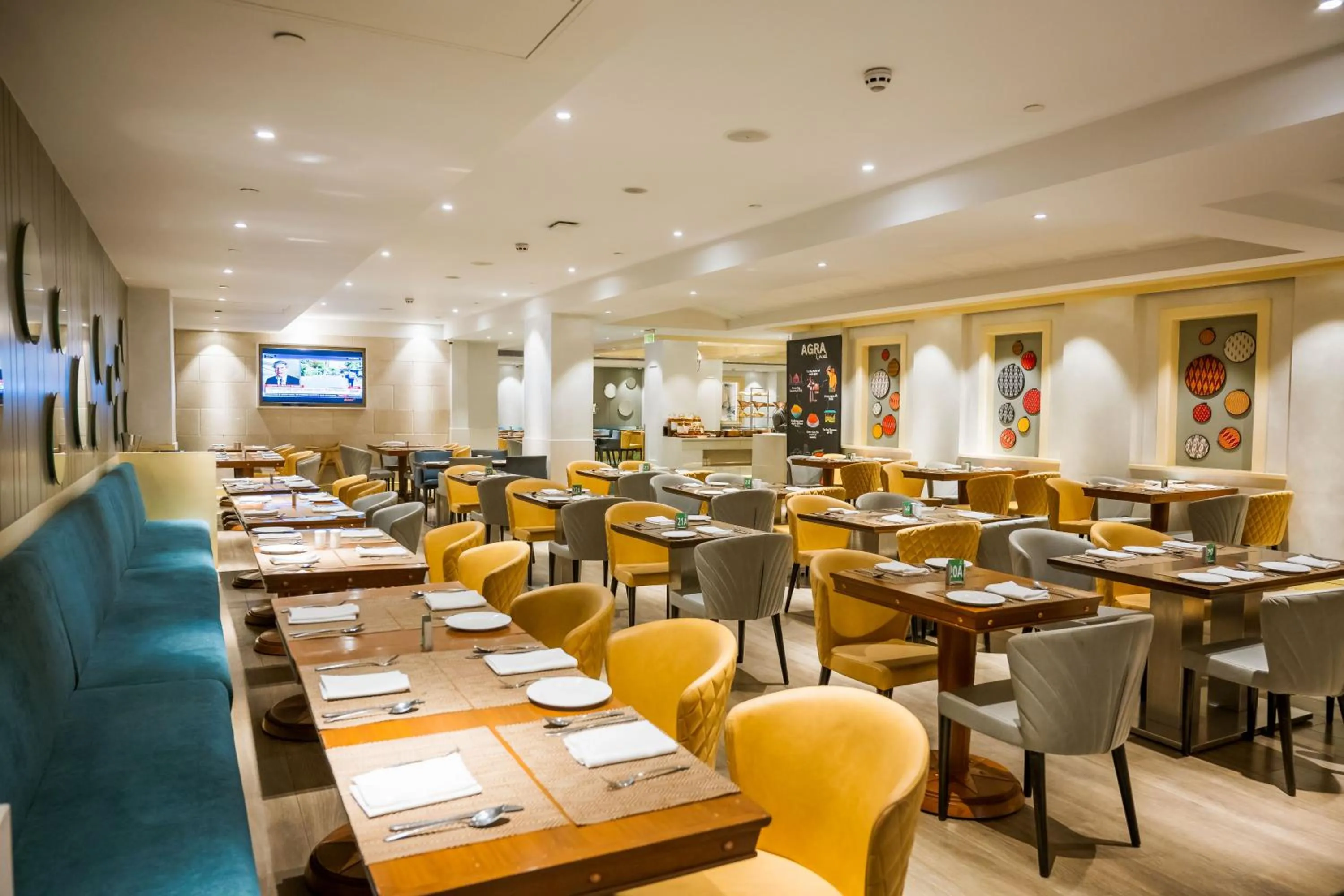 Restaurant/places to eat in Holiday Inn Agra MG Road an IHG Hotel