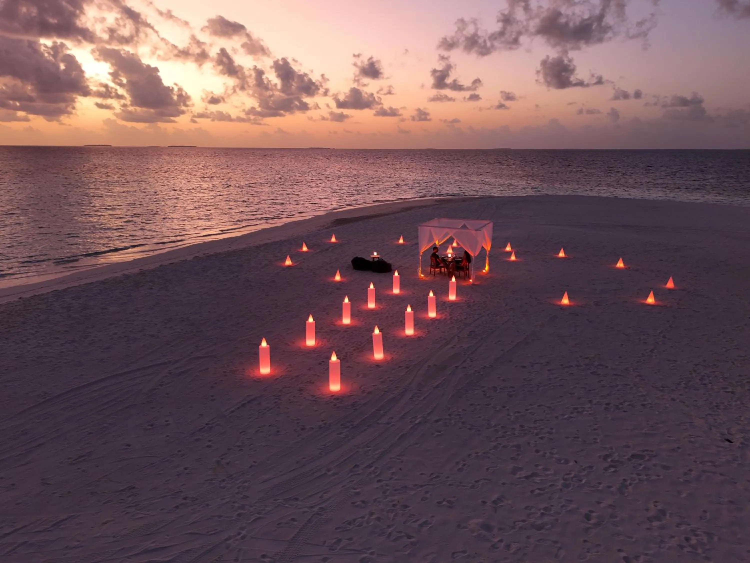 Restaurant/places to eat in Anantara Kihavah Maldives Villas