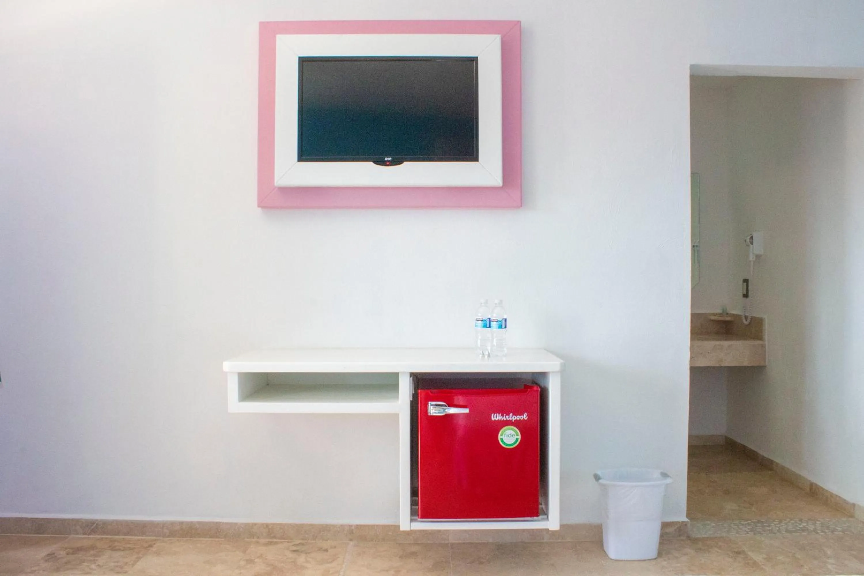 TV and multimedia in Miami Inn