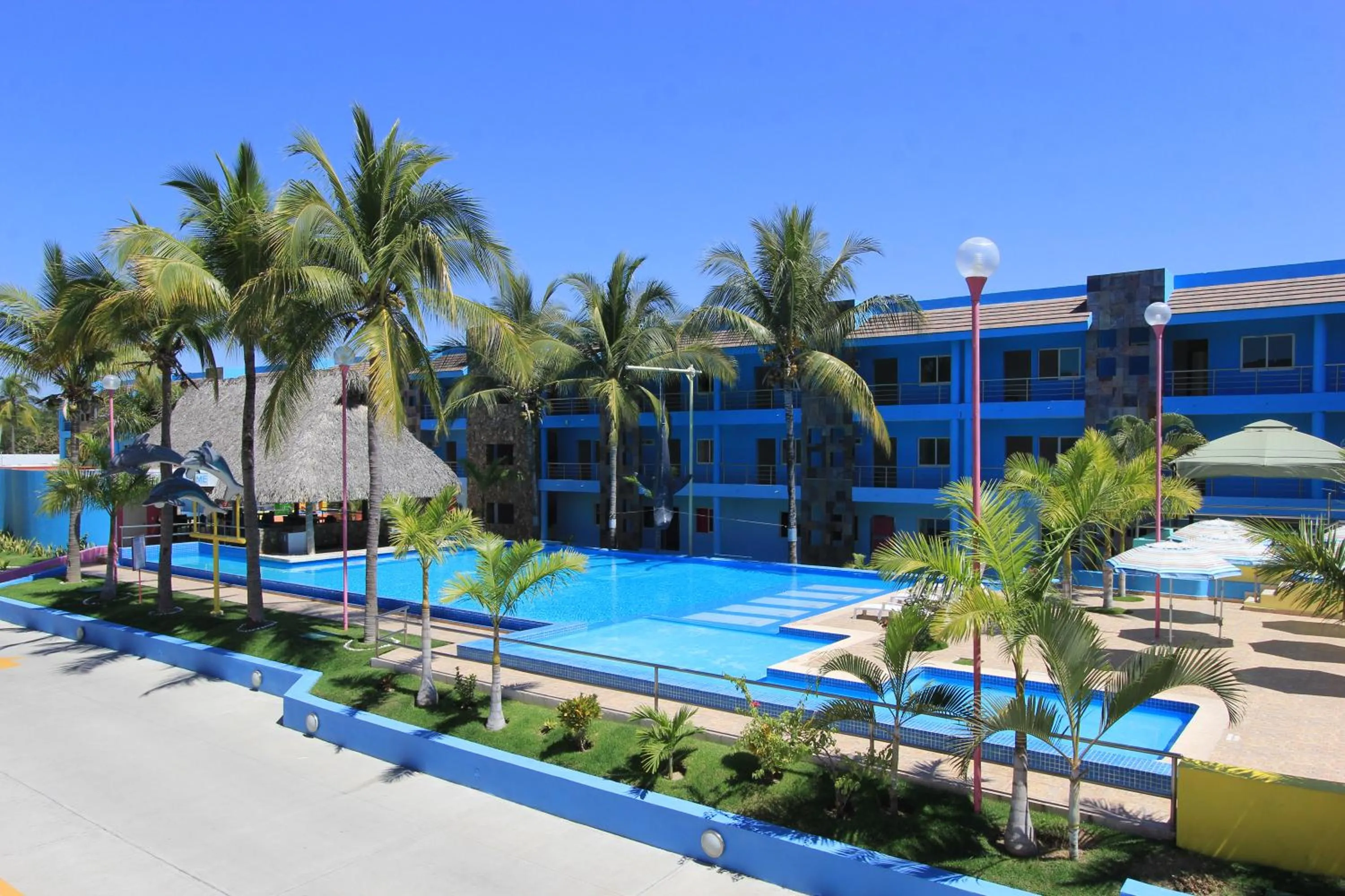 Swimming pool in Miami Inn