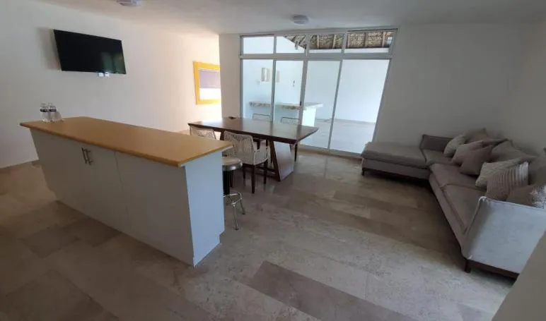 Living room in Miami Inn