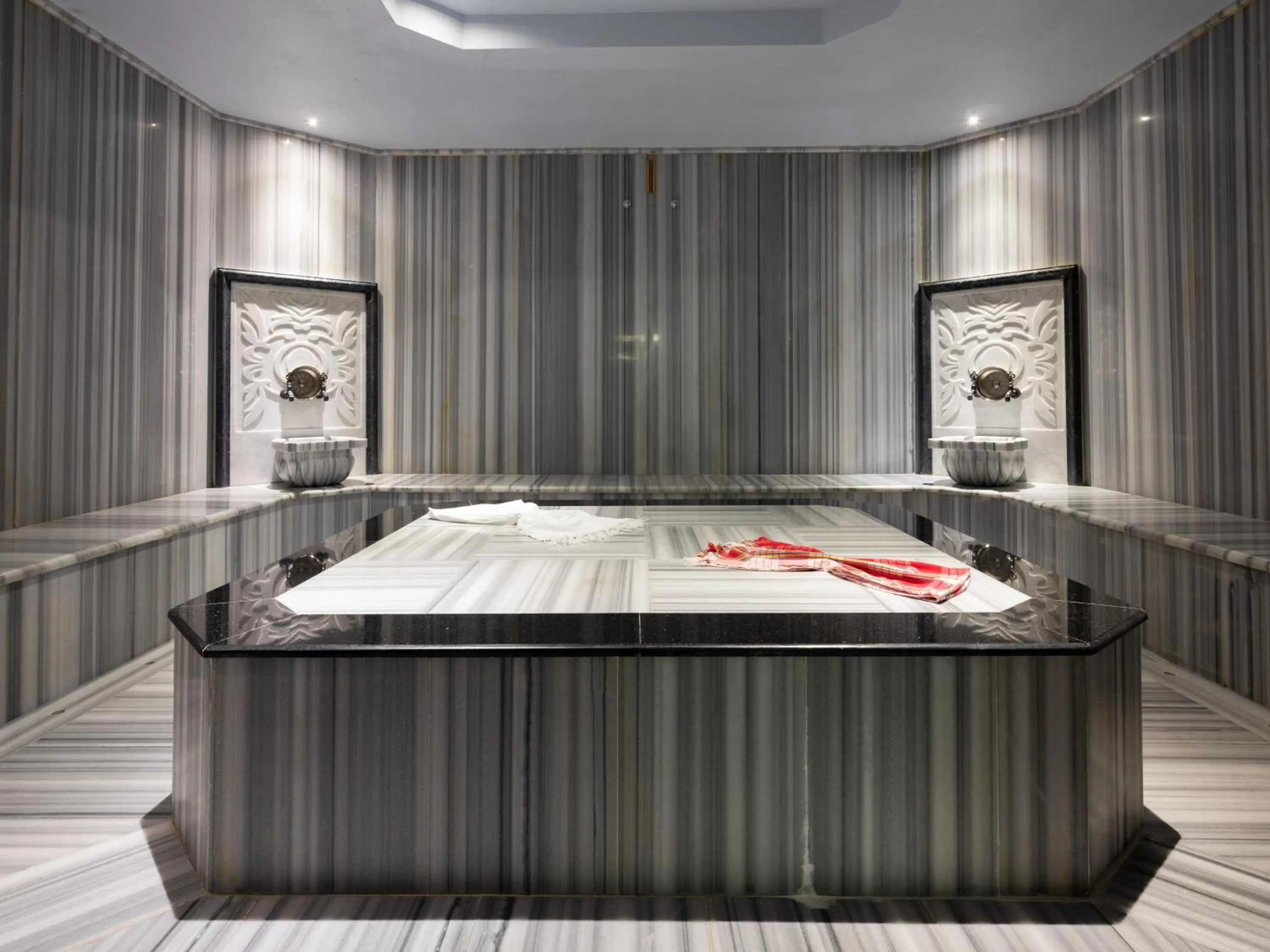 Sauna in Ramada Plaza By Wyndham Kahramanmaras