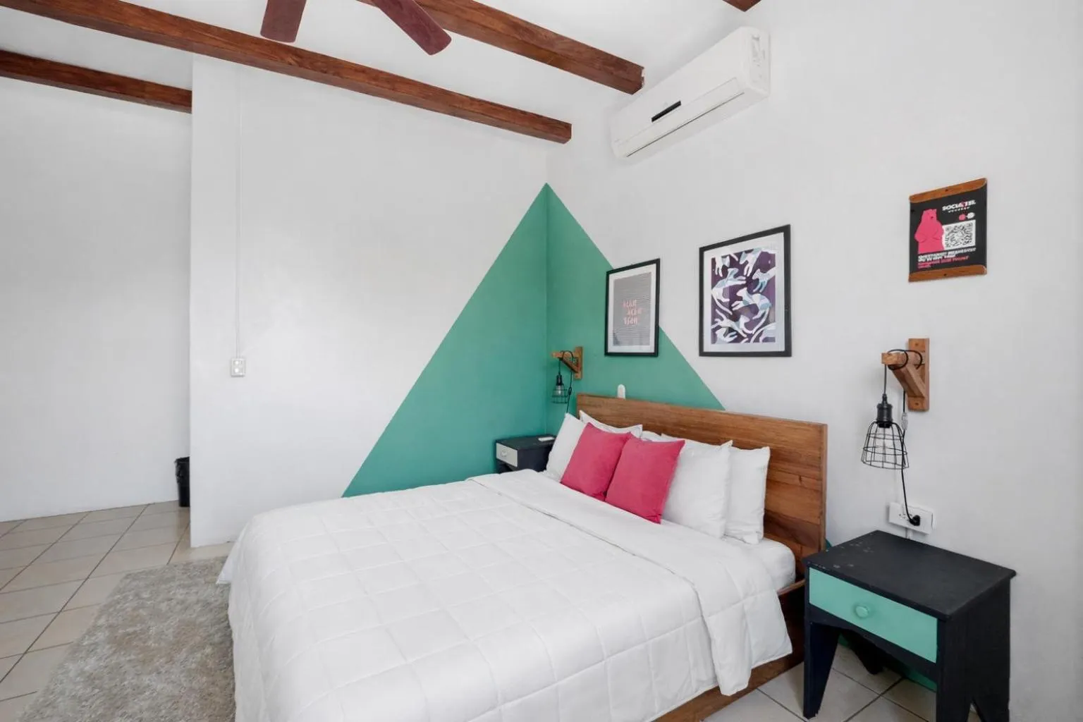 Bed in Socialtel Granada