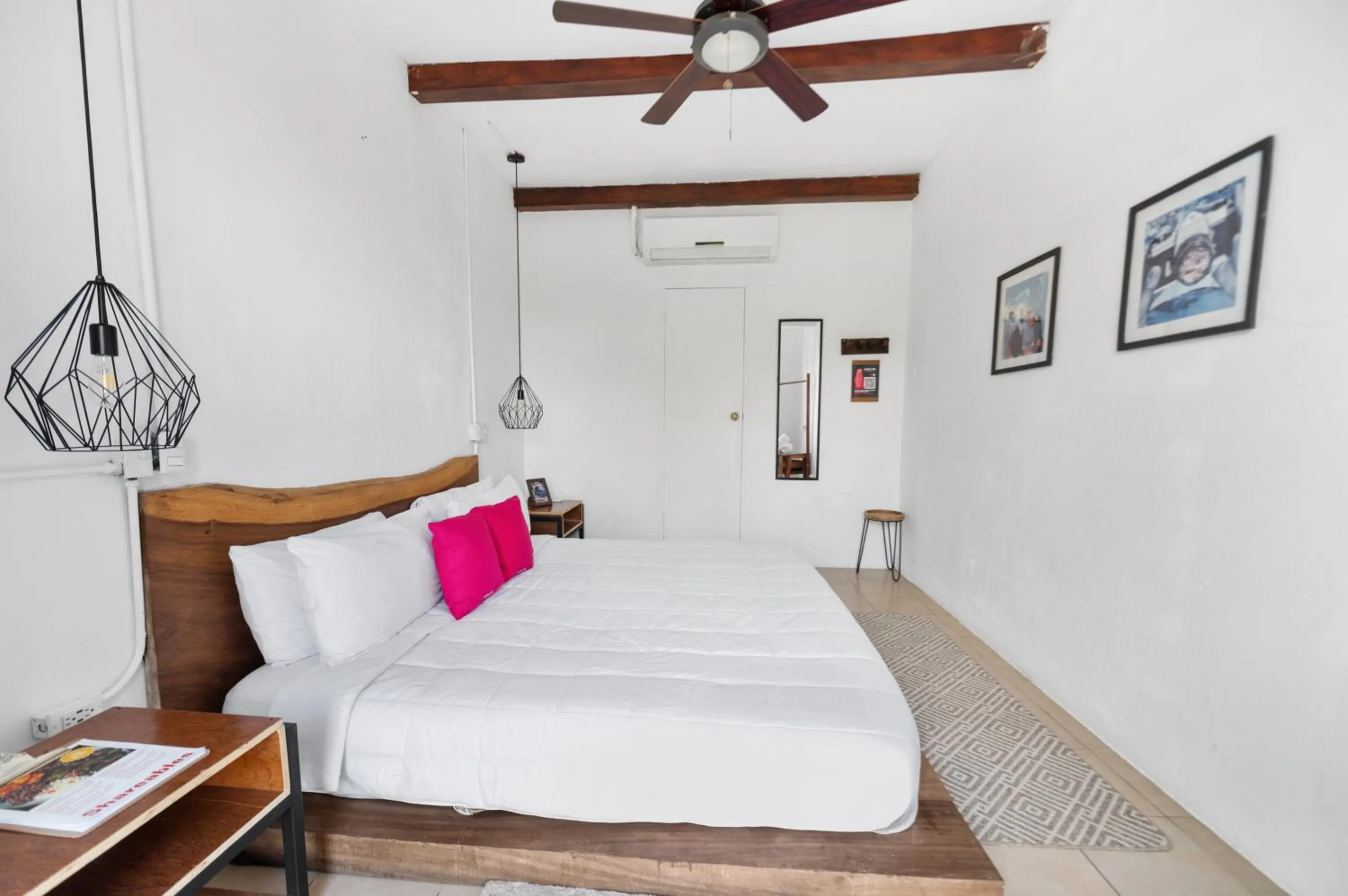 Bed in Socialtel Granada