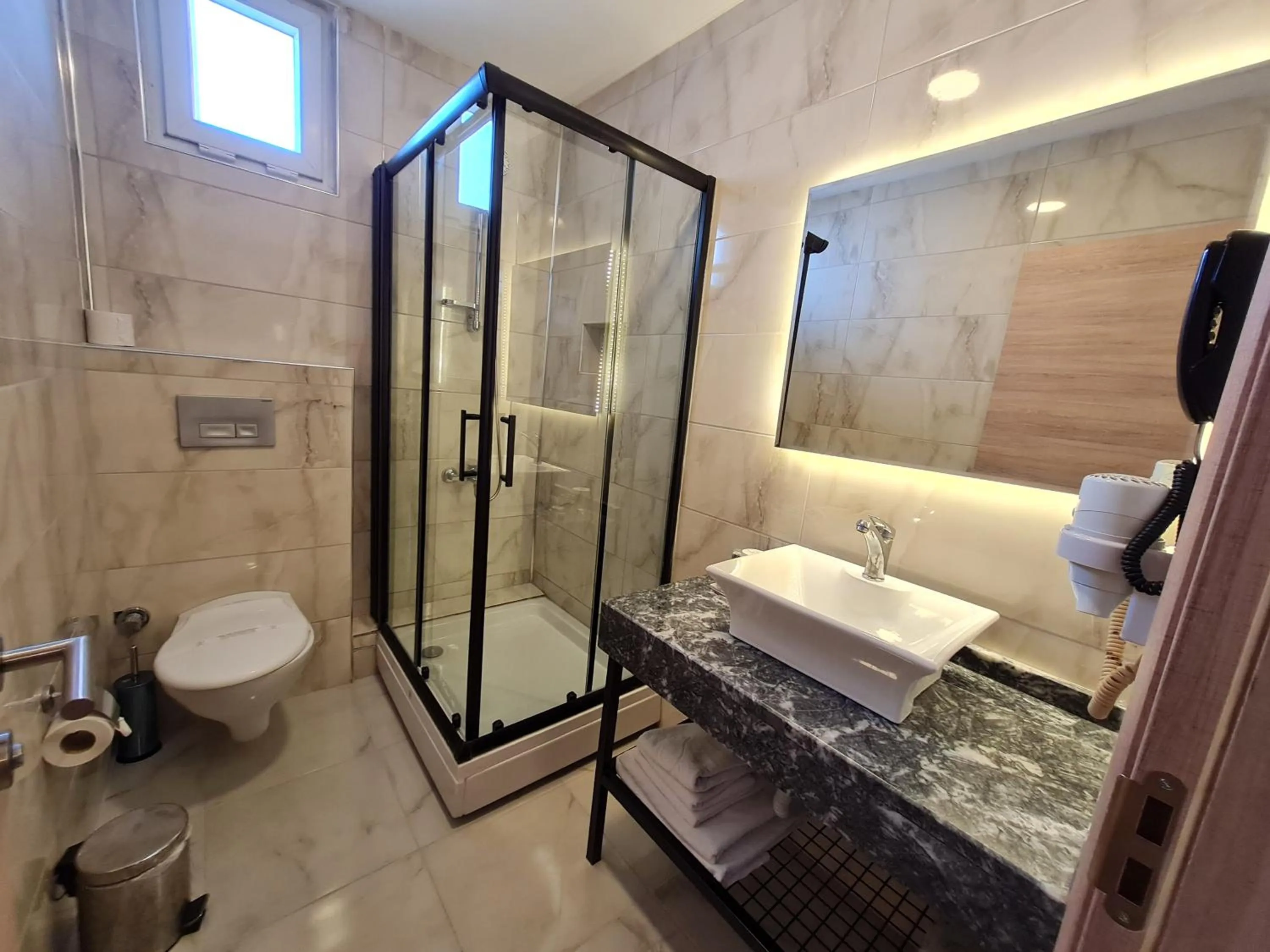 Bathroom in Air Boss Istanbul Airport and Fair Hotel