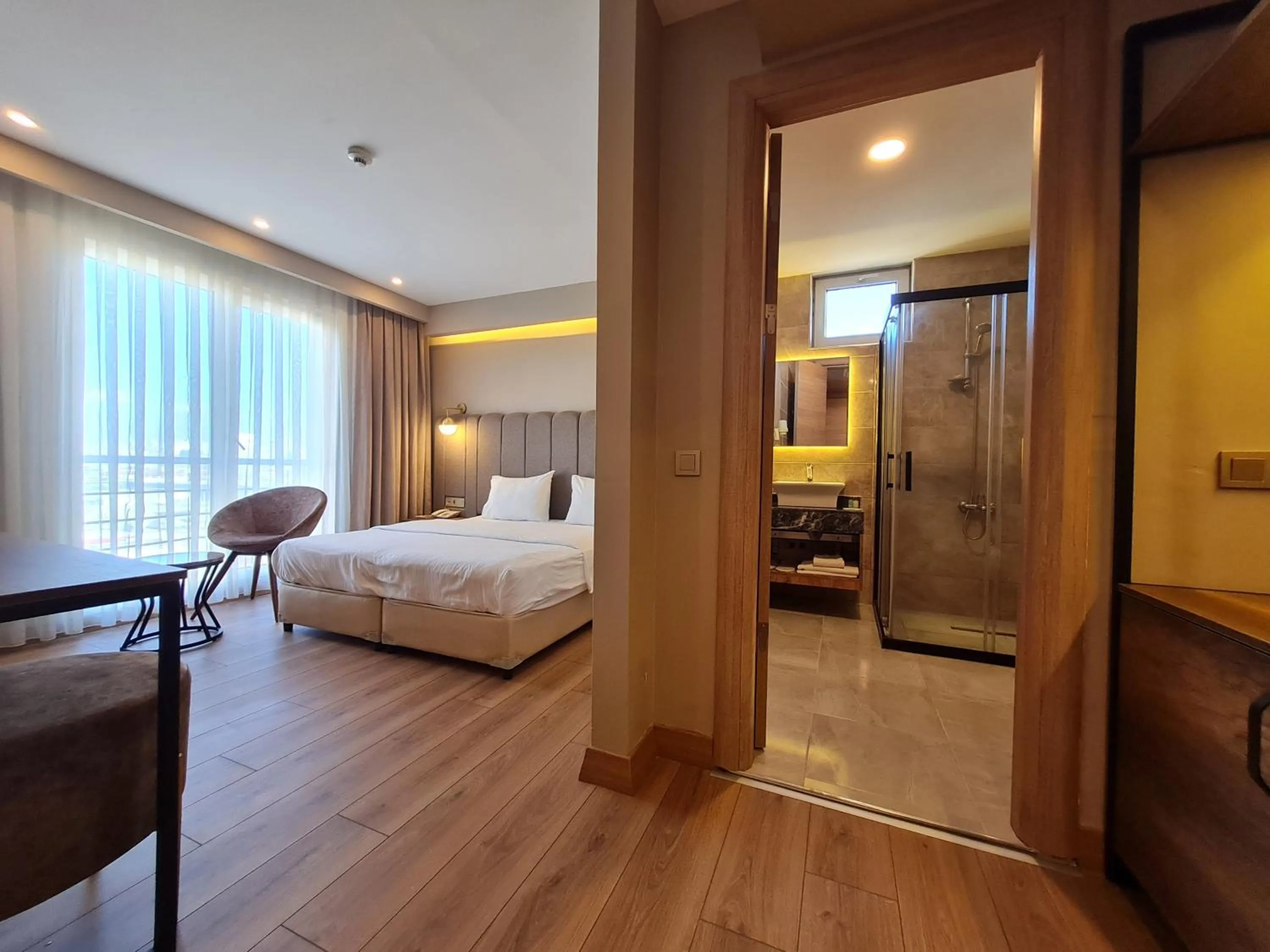 Photo of the whole room, Bed in Air Boss Istanbul Airport and Fair Hotel