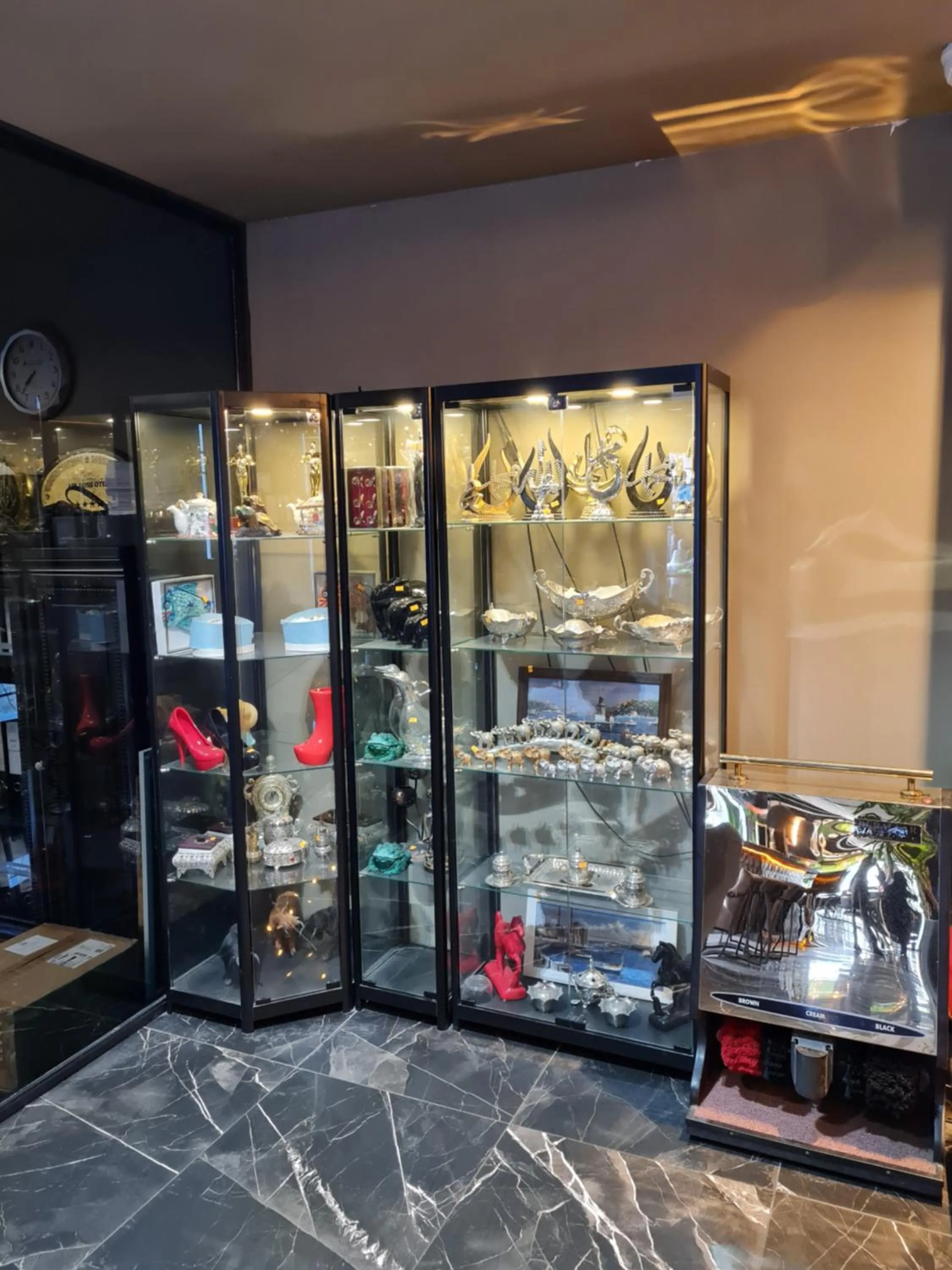 Shopping Area in Air Boss Istanbul Airport and Fair Hotel