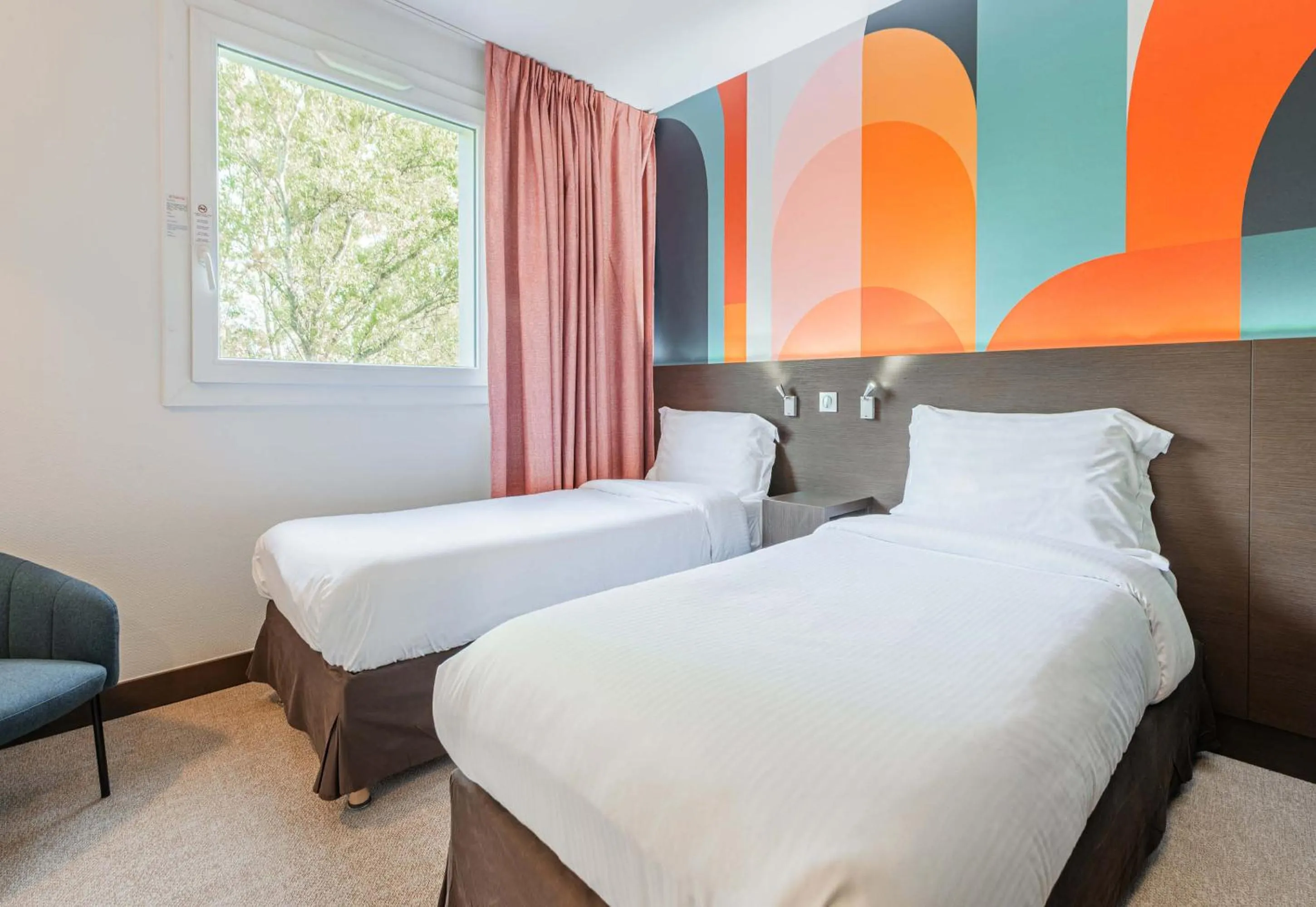 Bedroom, Bed in B&B HOTEL Colmar Liberté 4 étoiles