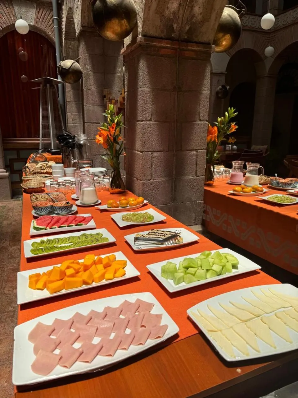 Buffet breakfast in Waman Qorikancha