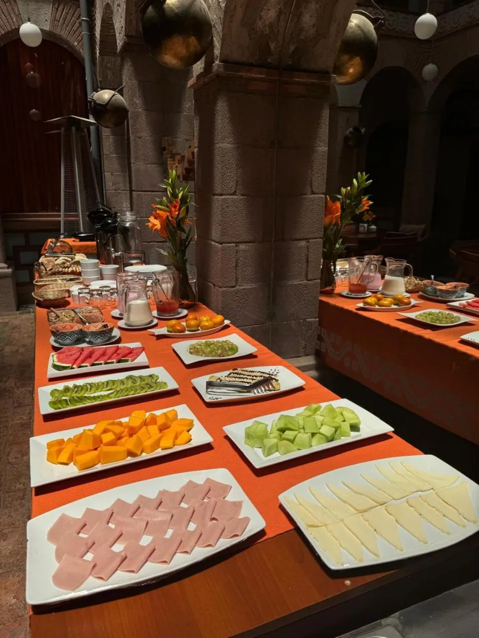 Buffet breakfast in Waman Qorikancha