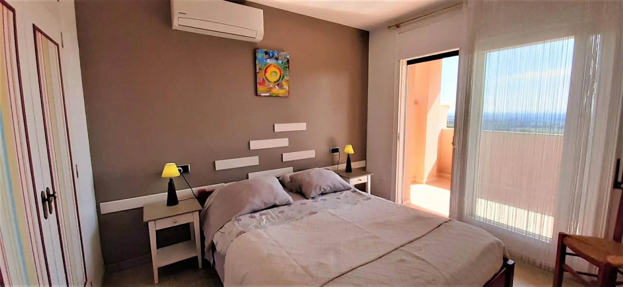 Photo of the whole room, Bed in Suite & Spa Panoramic Olivars