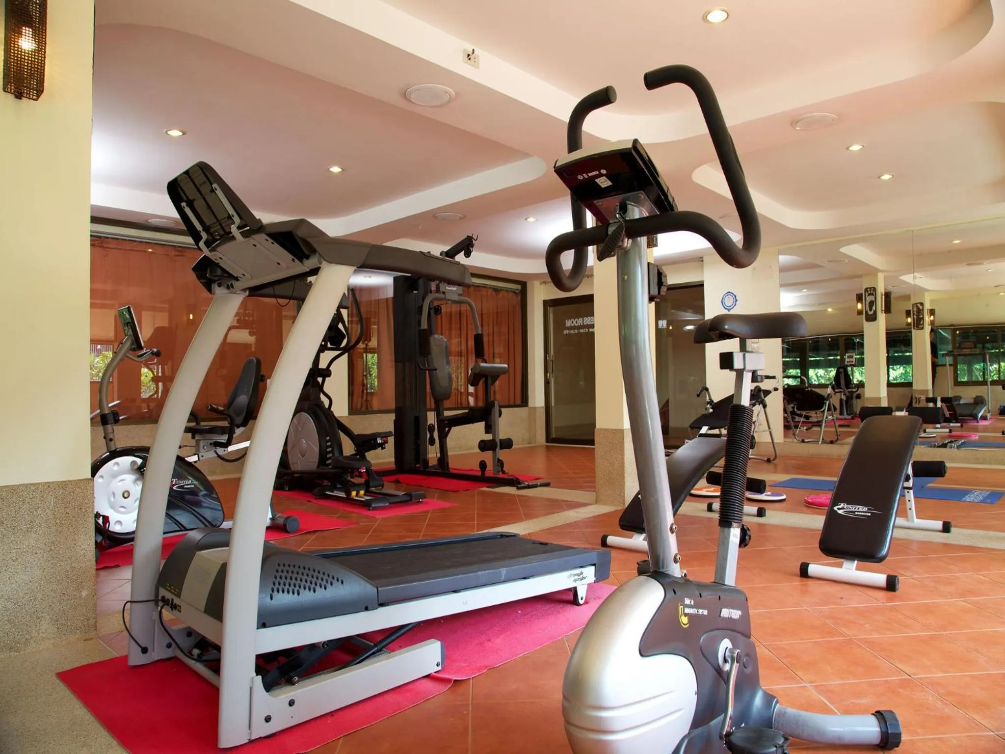 Fitness centre/facilities in Srisuksant Resort