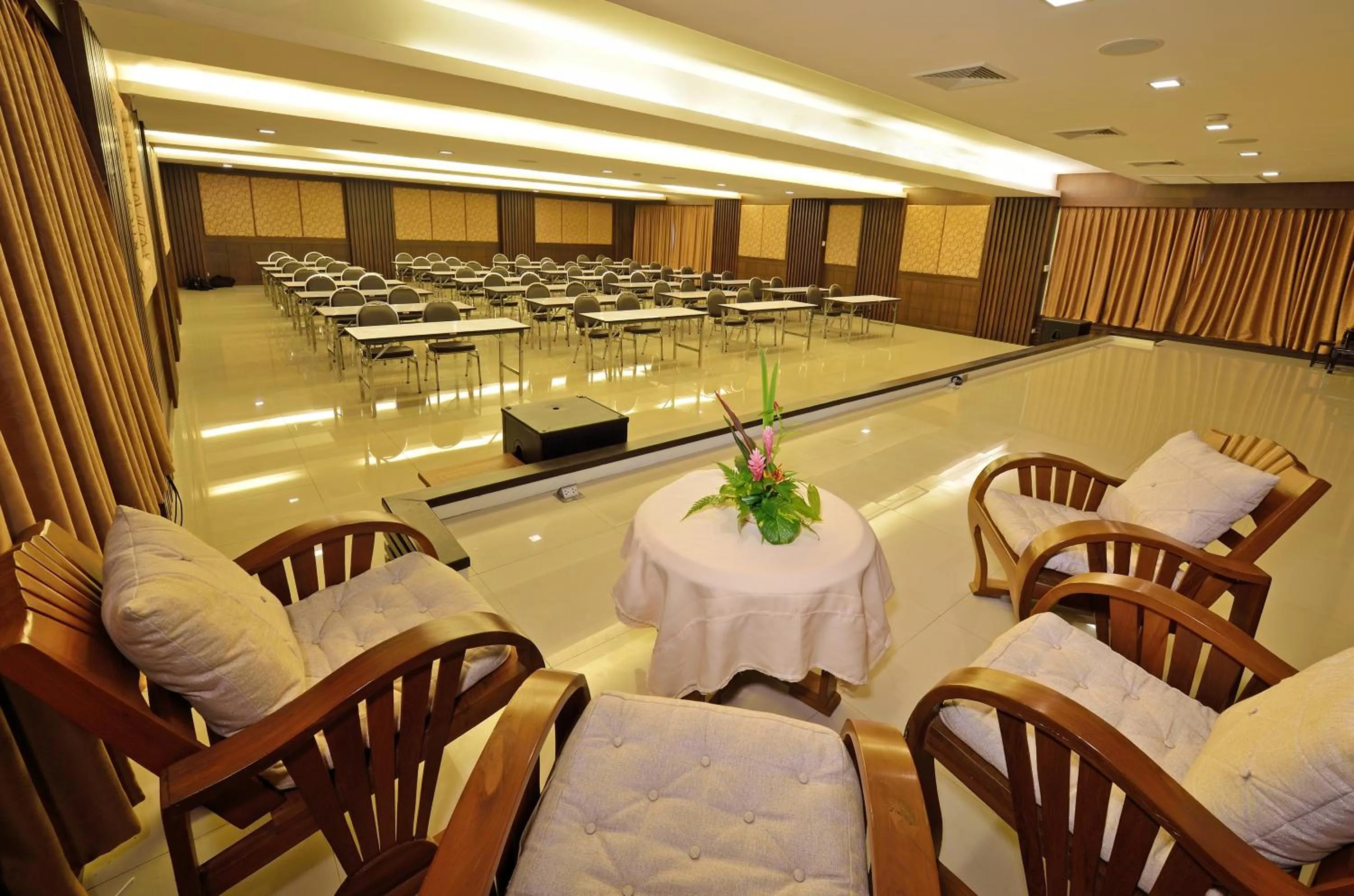 Business facilities in Srisuksant Resort