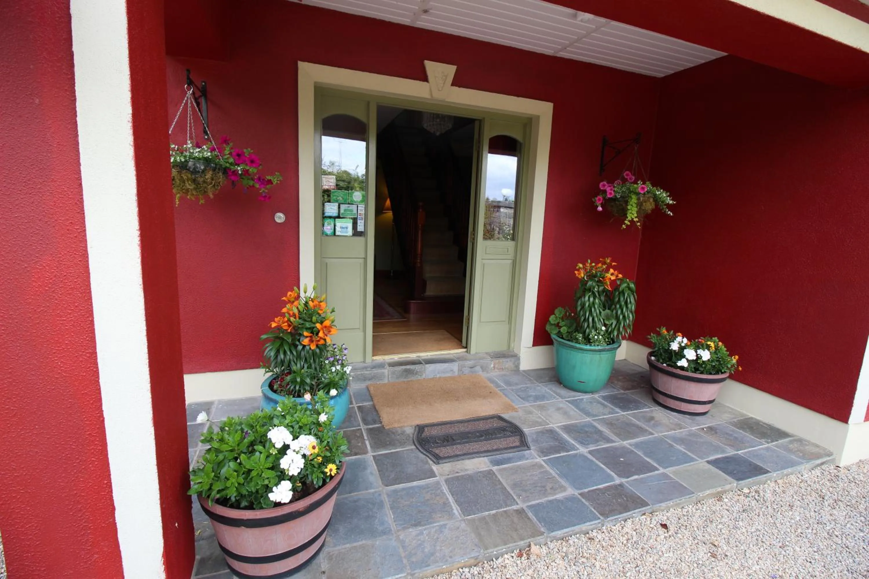 Facade/entrance in Lurgan House