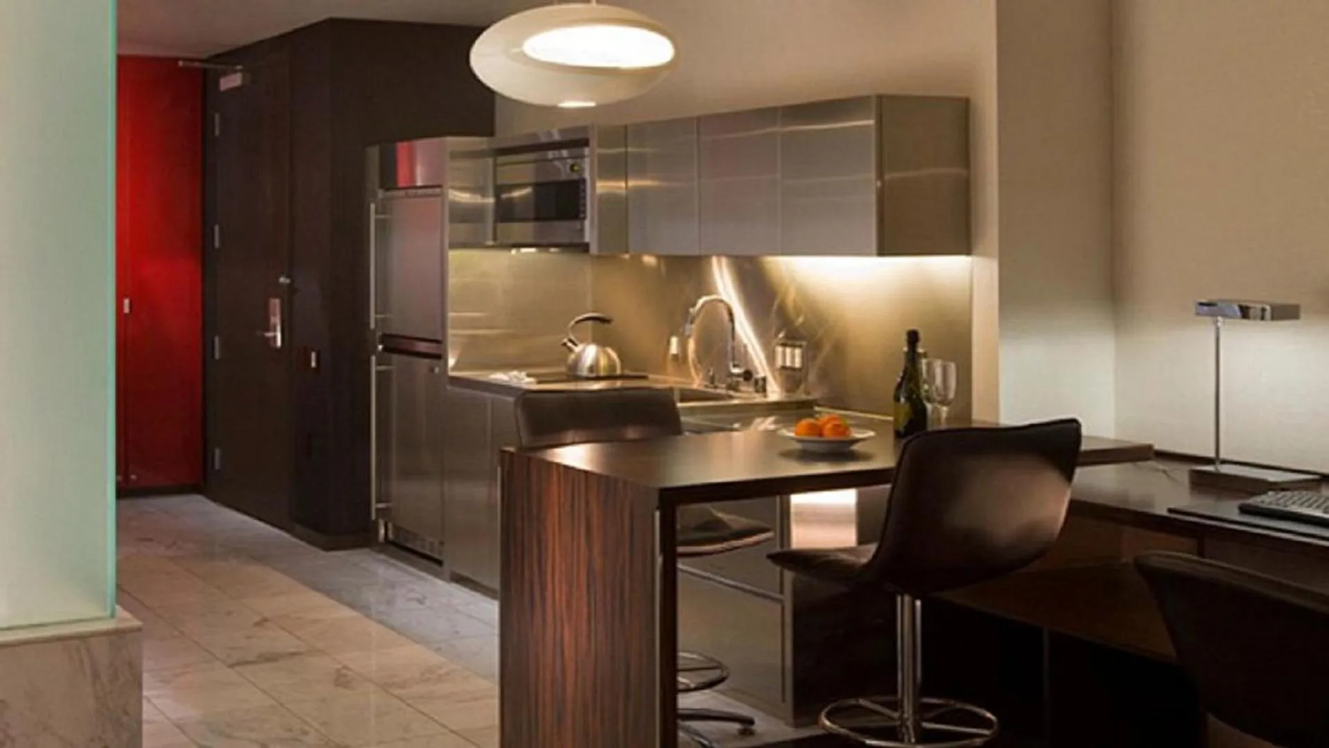 Kitchen or kitchenette in Palms Place Beautiful 51st Floor with Mountain Views