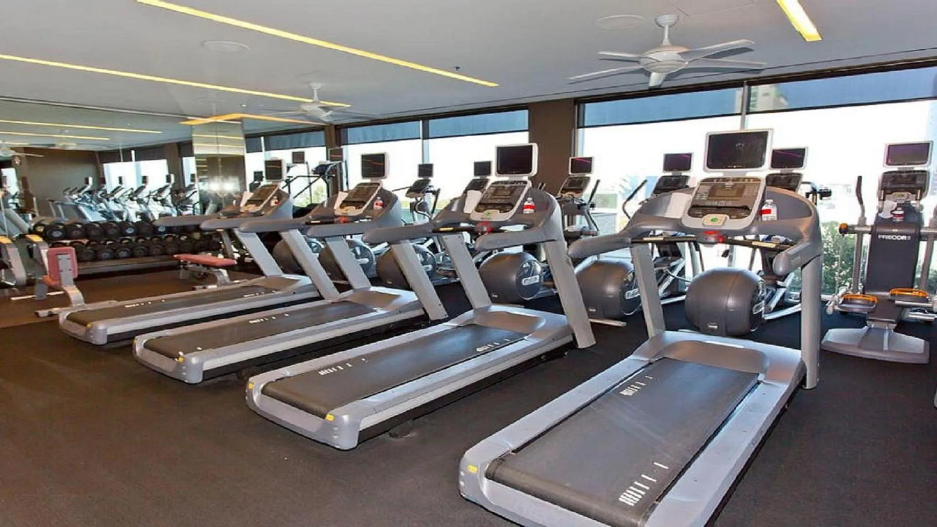Fitness centre/facilities in Palms Place Beautiful 51st Floor with Mountain Views