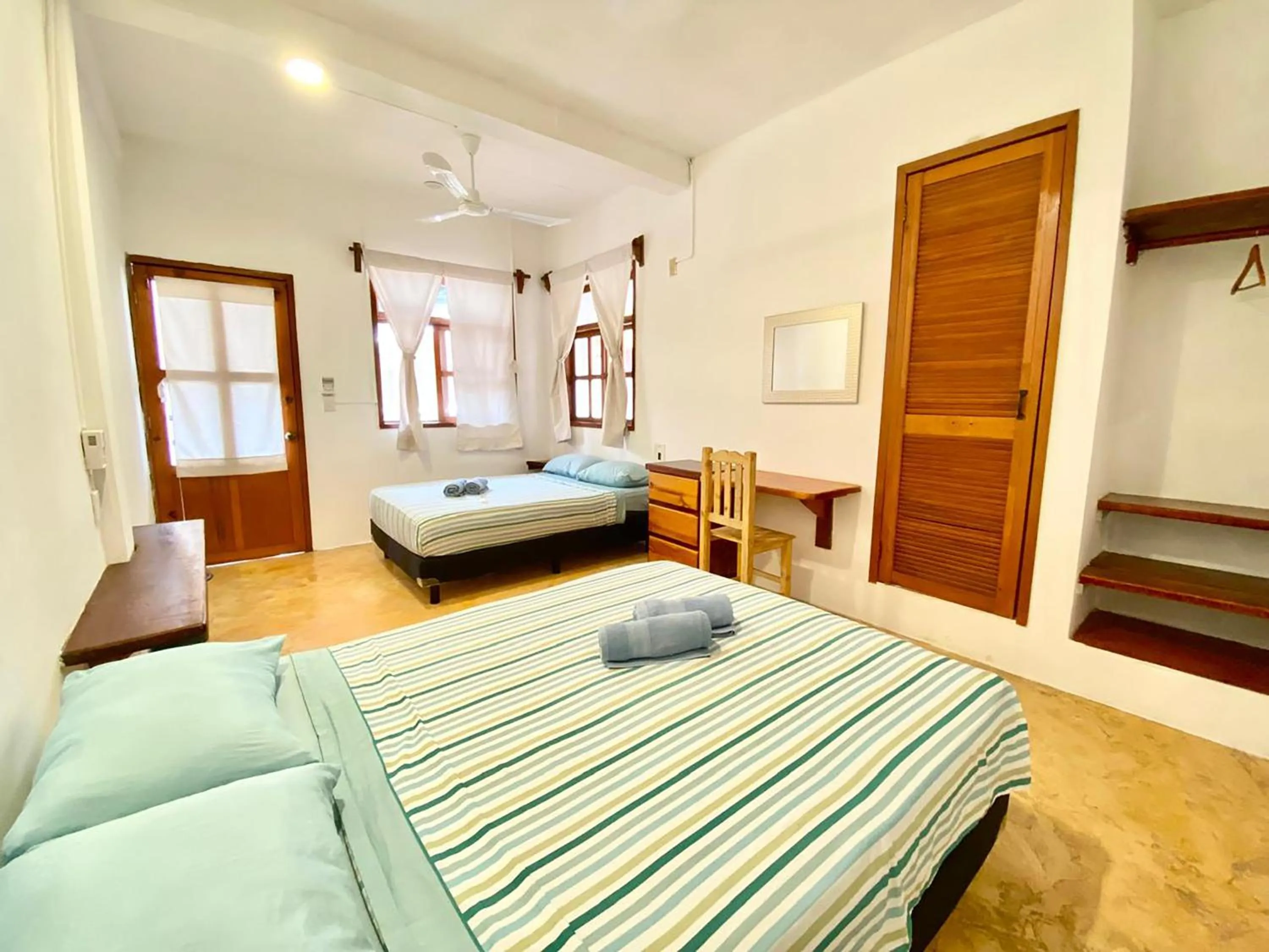 Bed in Hotel Papaya Surf