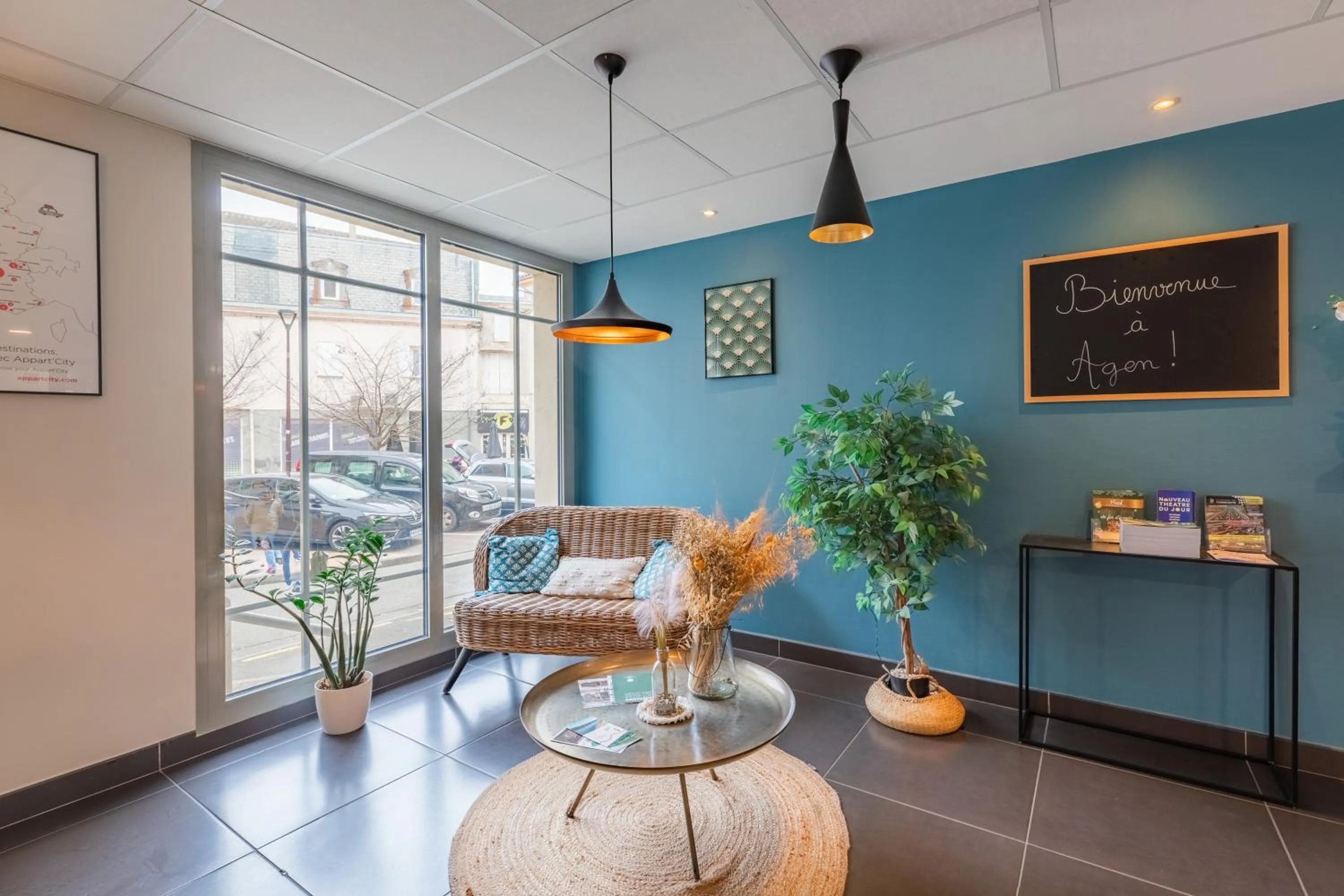 Lobby or reception in Appart'City Confort Agen Centre