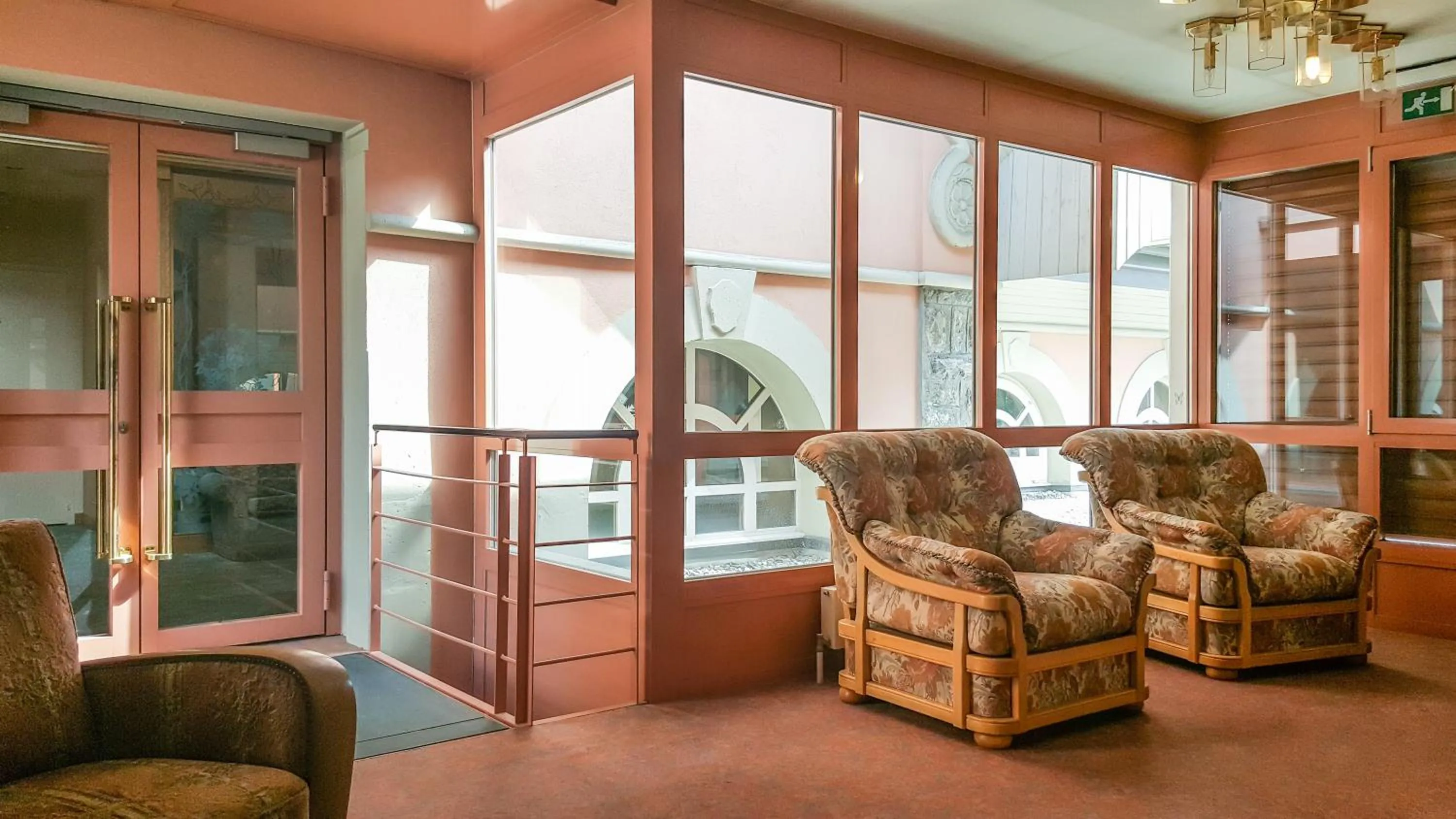 Lounge or bar in Hôtel les Berges