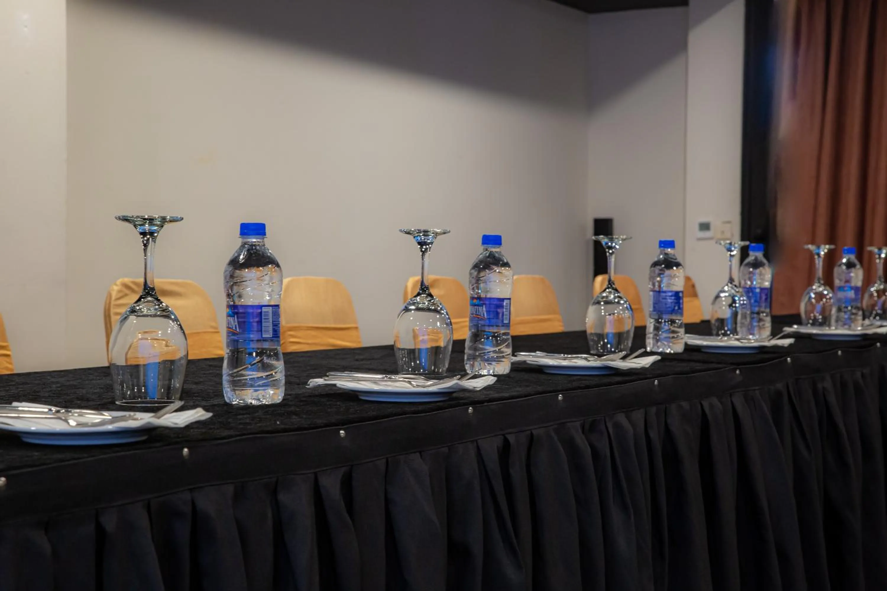 Food and drinks in Tiger Palace By Soaltee