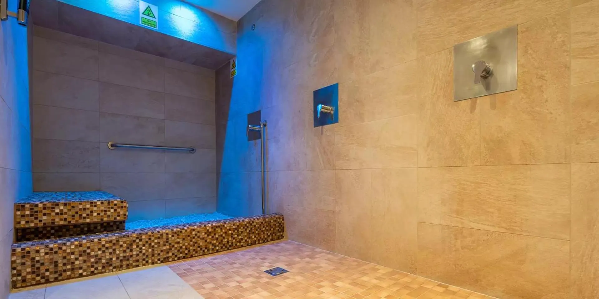 Spa and wellness centre/facilities in WX Hotel