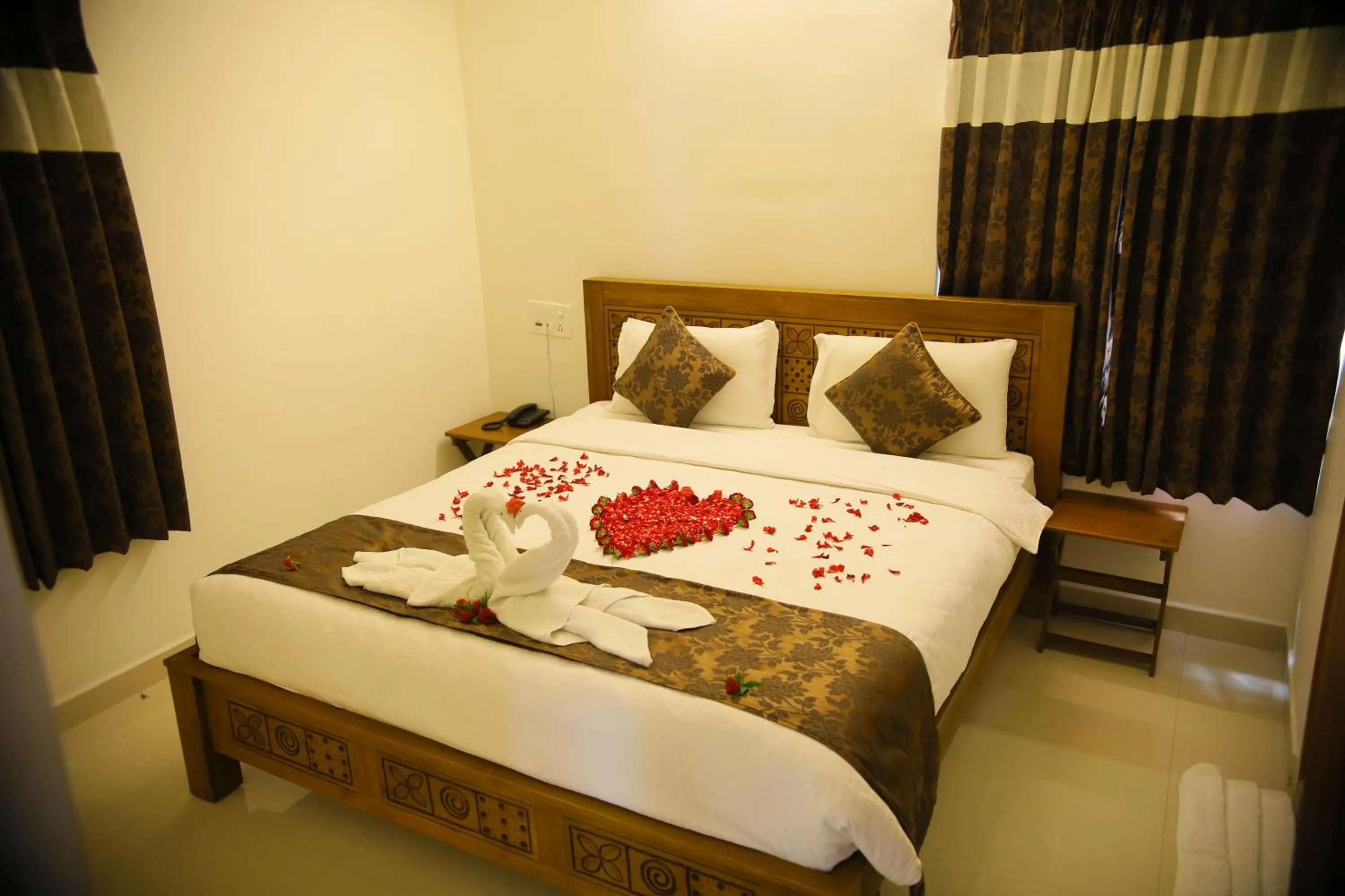 Bedroom, Bed in Coastal Grand - Yercaud