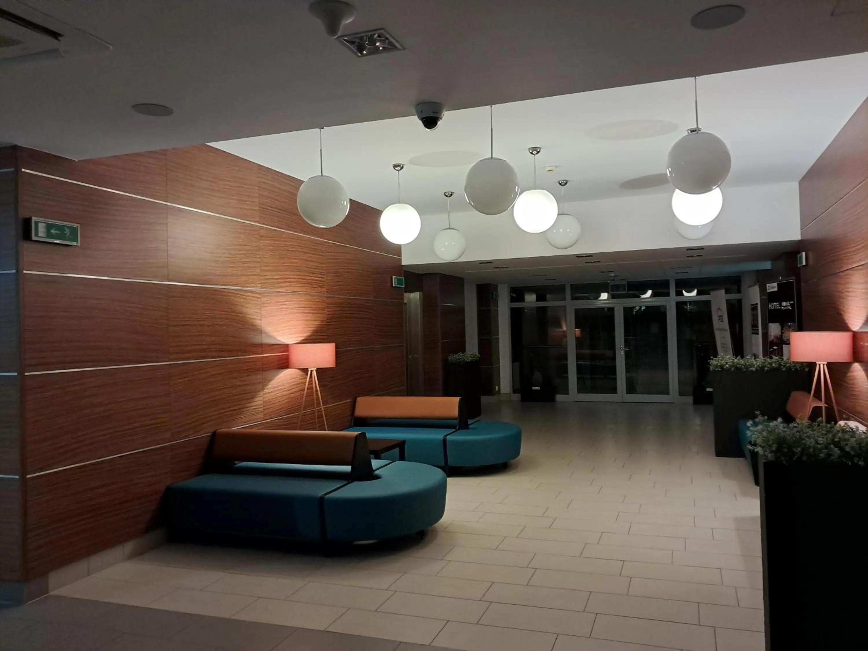 Lobby or reception in Hotel Kolna - darmowy parking, basen w cenie