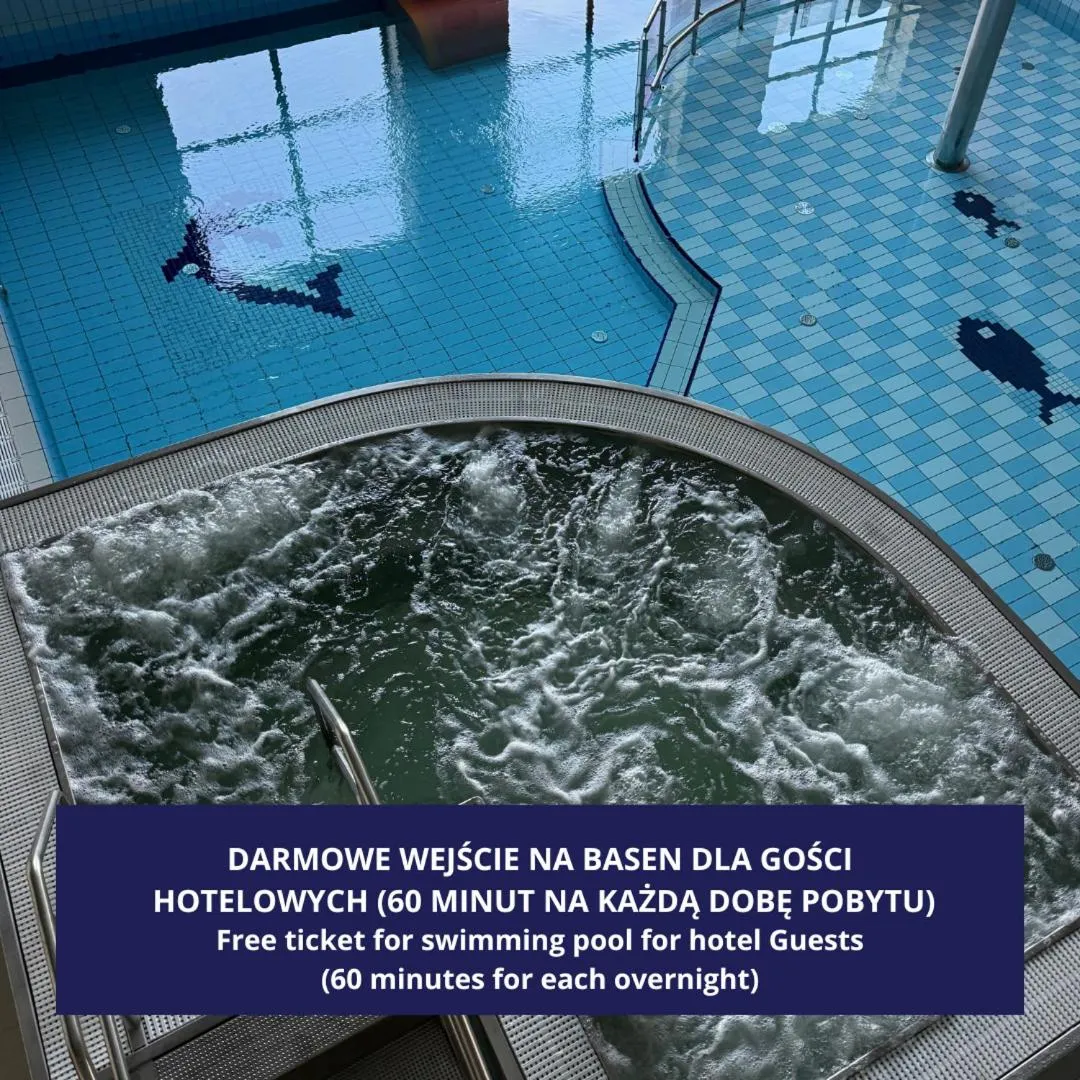 Swimming pool in Hotel Kolna - darmowy parking, basen w cenie