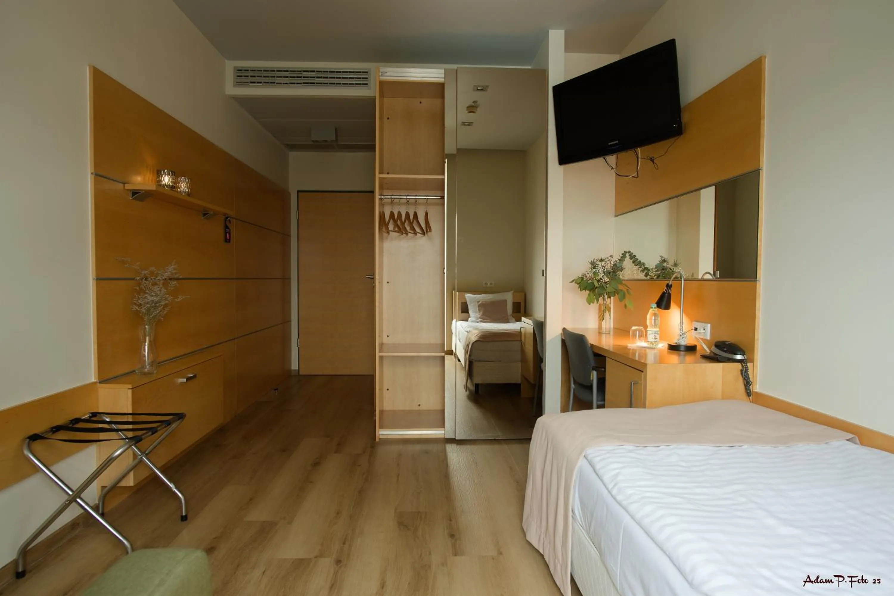 Photo of the whole room, Bed in Hotel Kolna - darmowy parking, basen w cenie