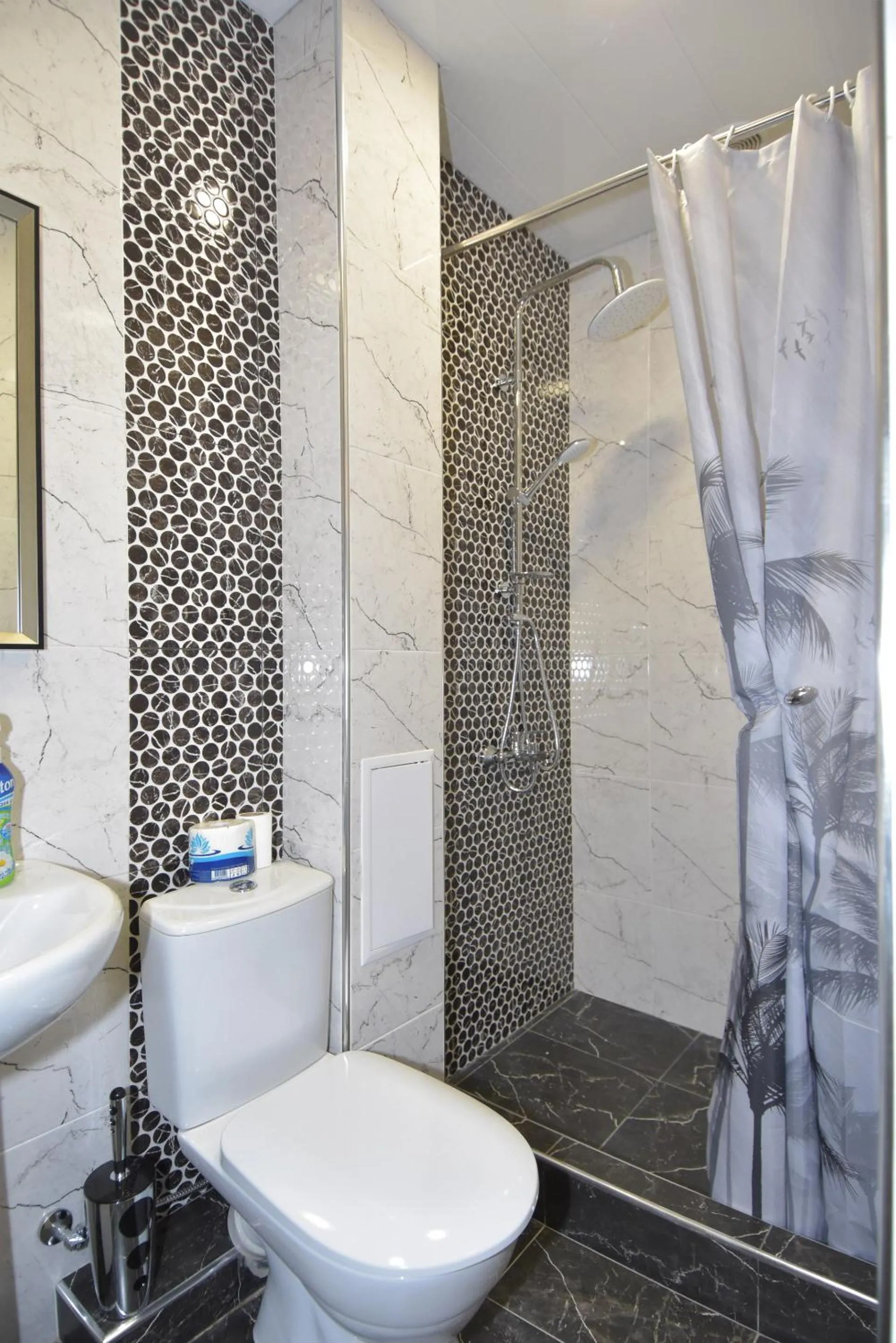 Toilet in Cozy studio in the center
