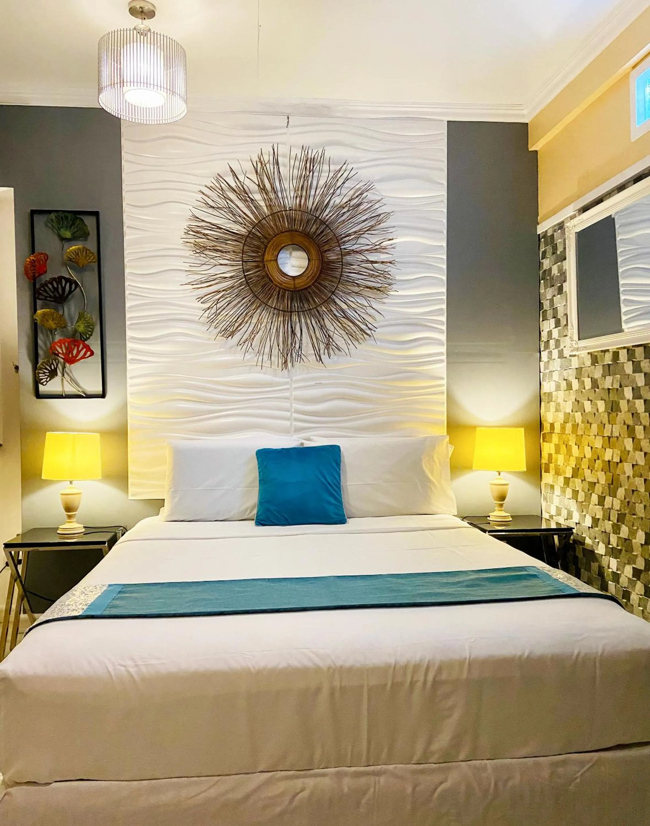 Bed in Little Norway Guesthouse - Mactan Cebu International Airport