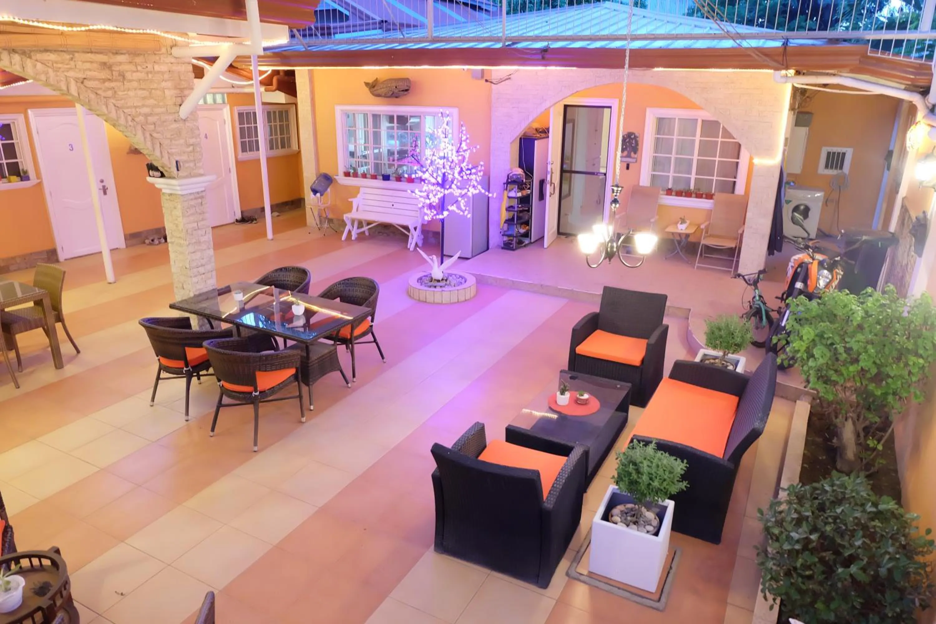 Patio in Little Norway Guesthouse - Mactan Cebu International Airport