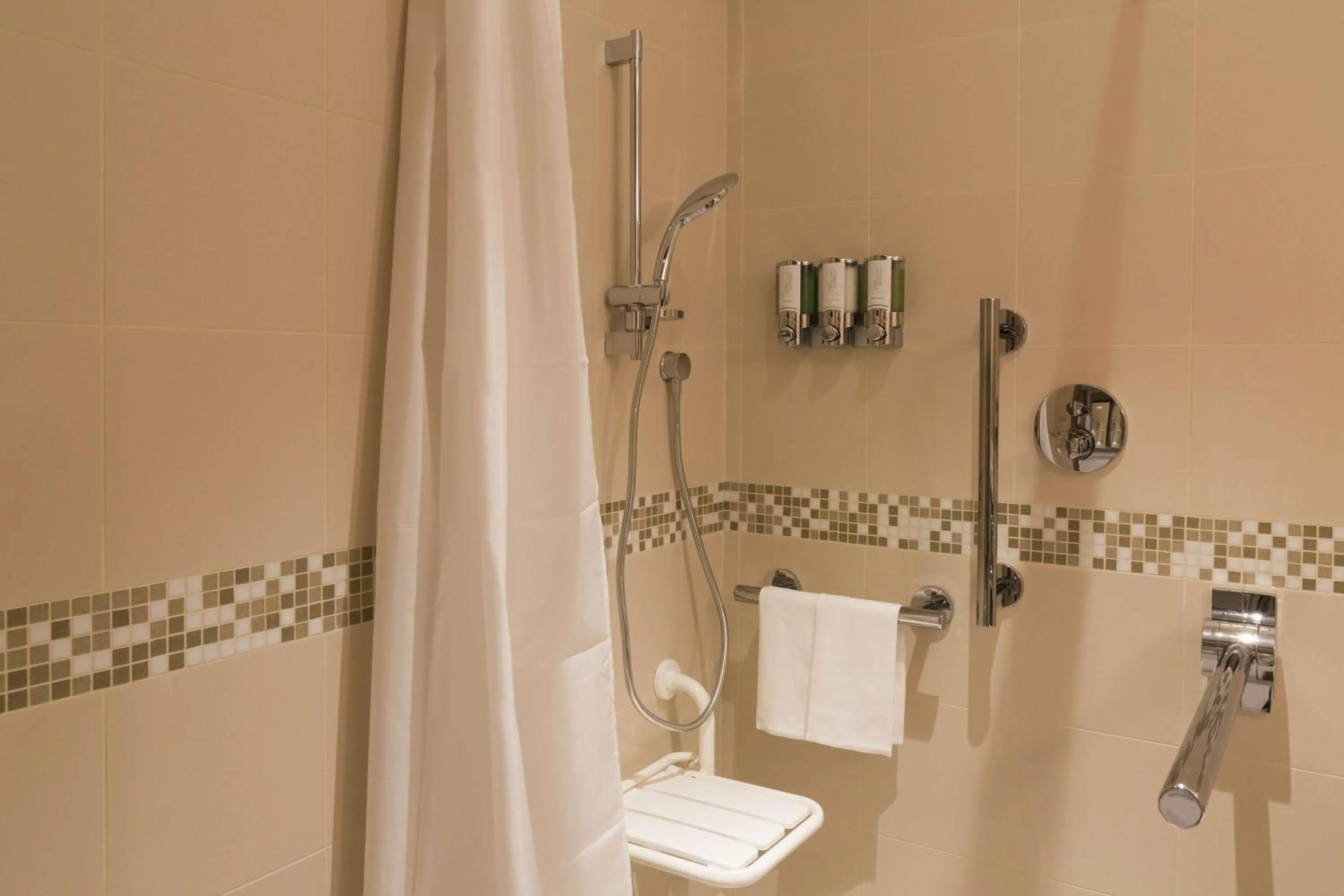 Bathroom in Hampton By Hilton Rome East