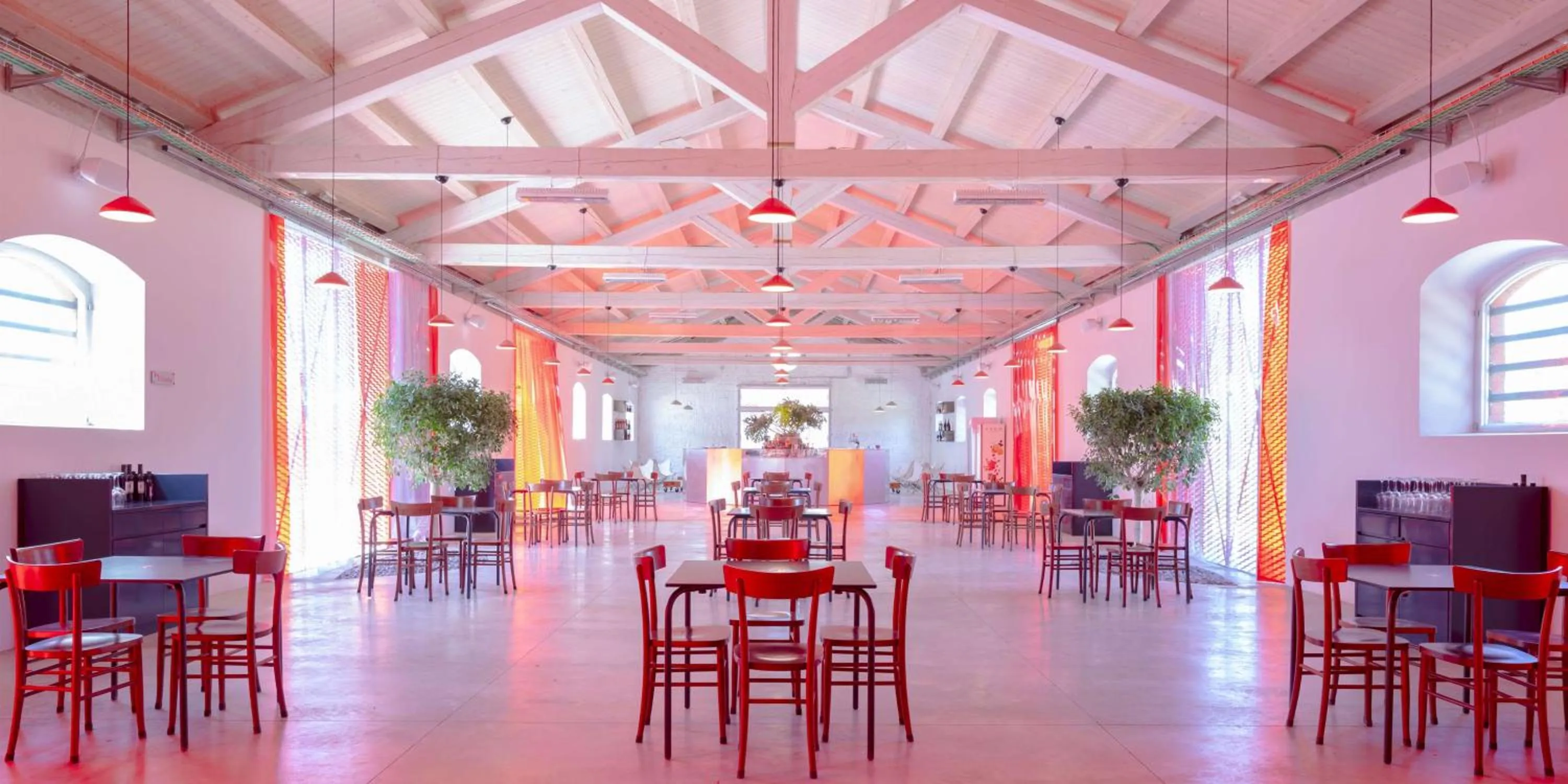 Restaurant/places to eat in Hampton By Hilton Rome East