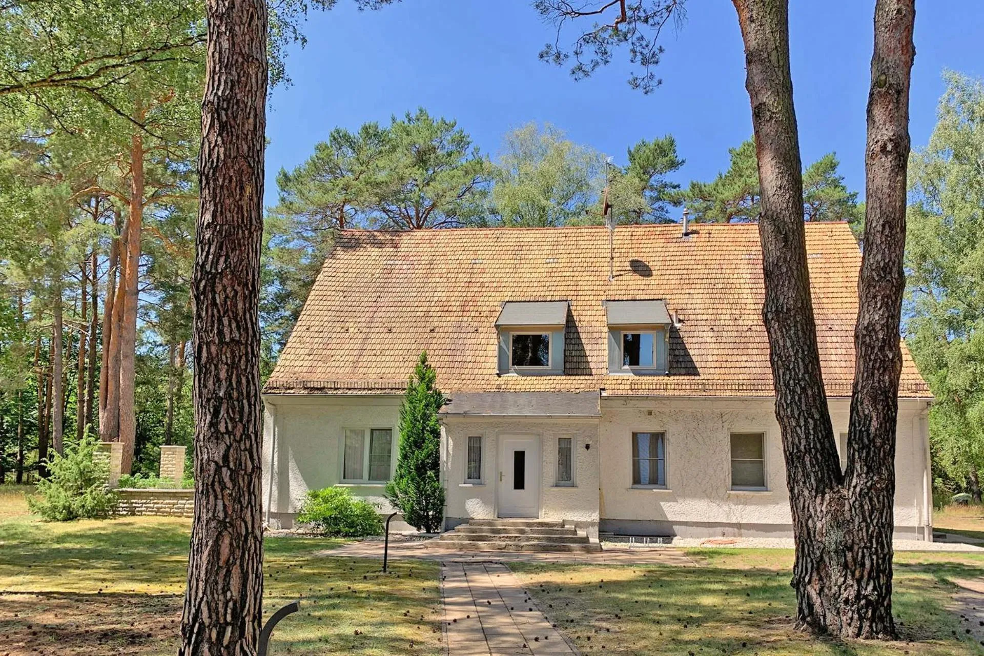 Property building in Hotel Waldhaus Prieros