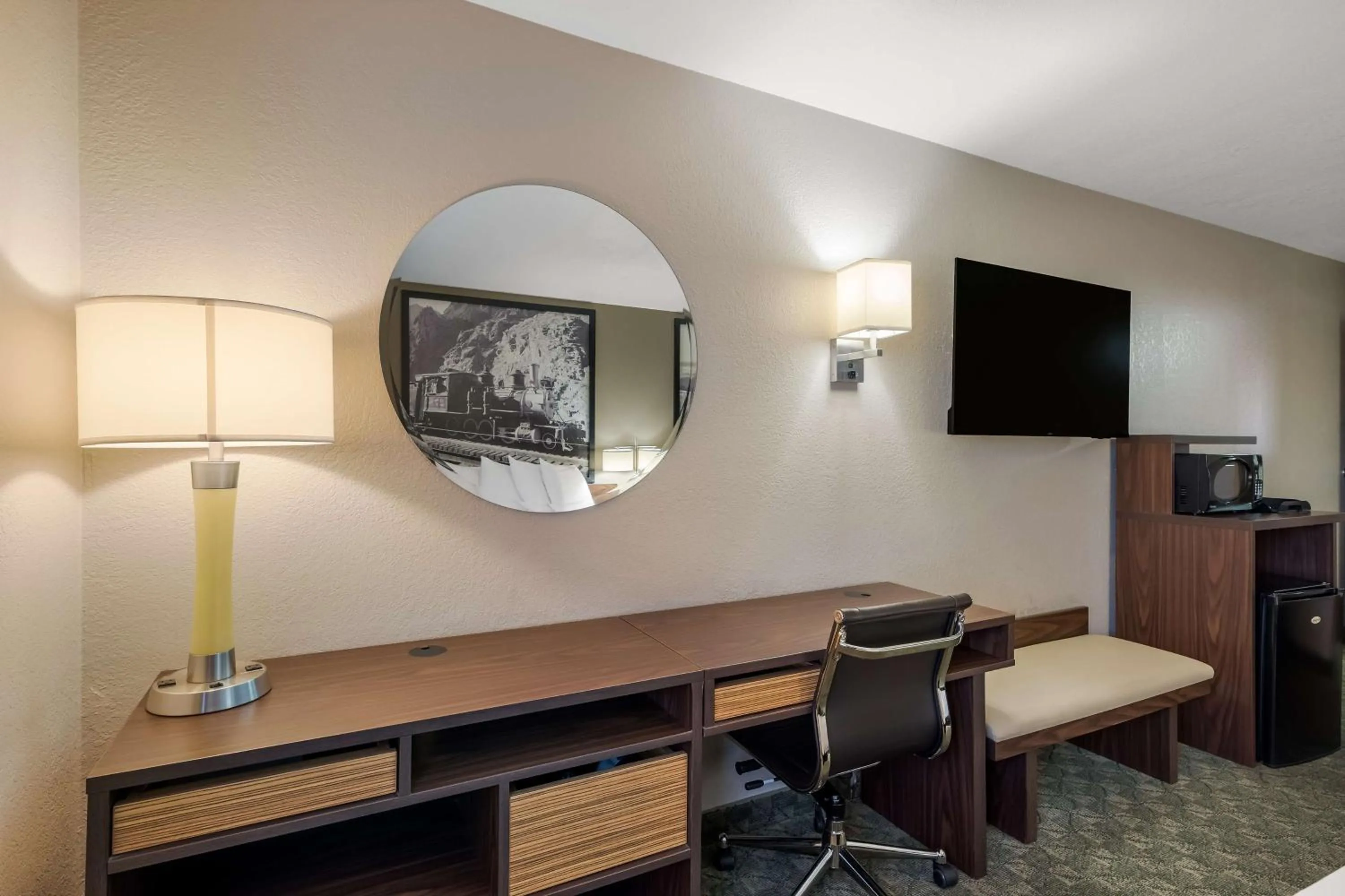 Bedroom in SureStay Hotel by Best Western Williams - Grand Canyon