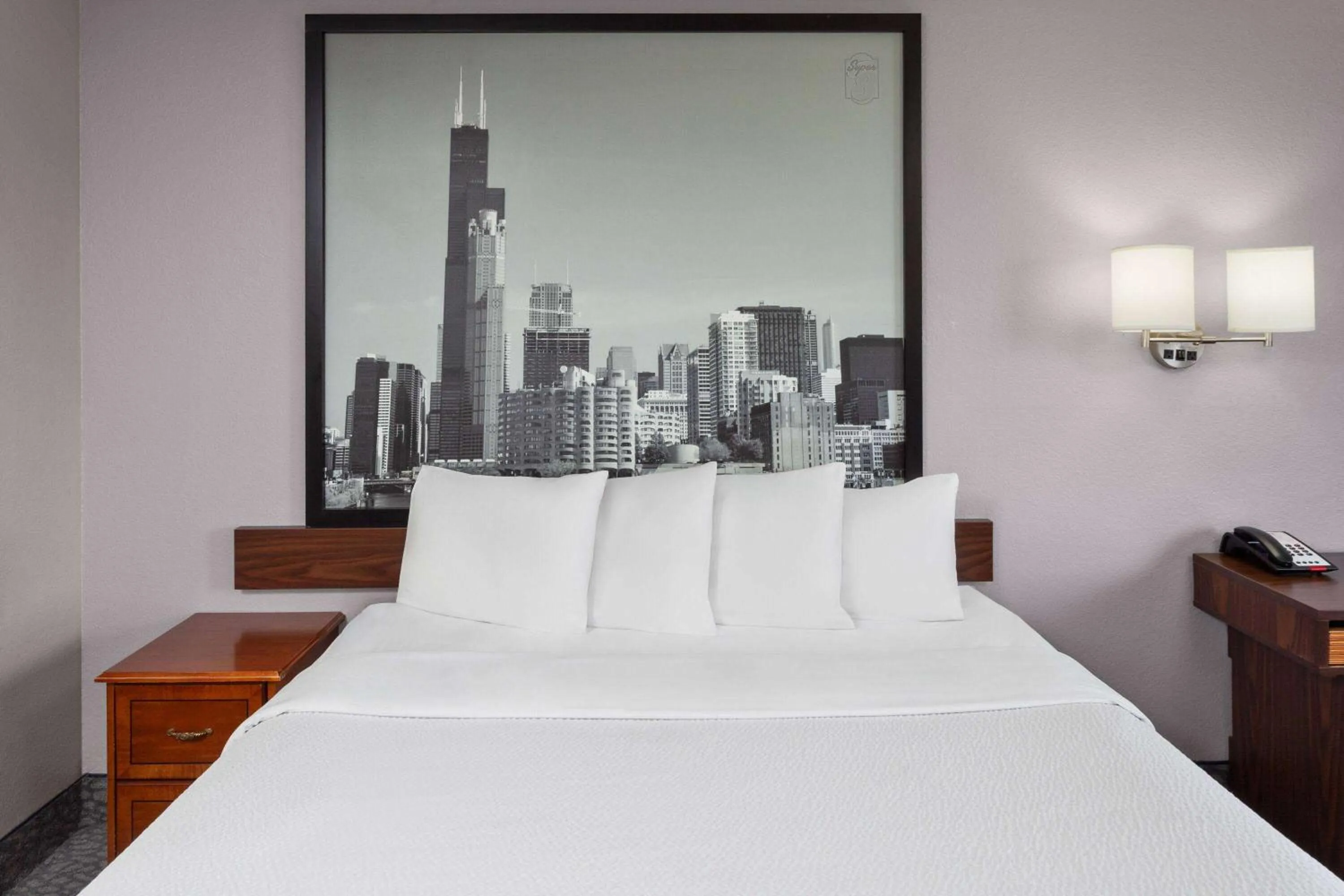 Photo of the whole room, Bed in Super 8 by Wyndham Romeoville Bolingbrook