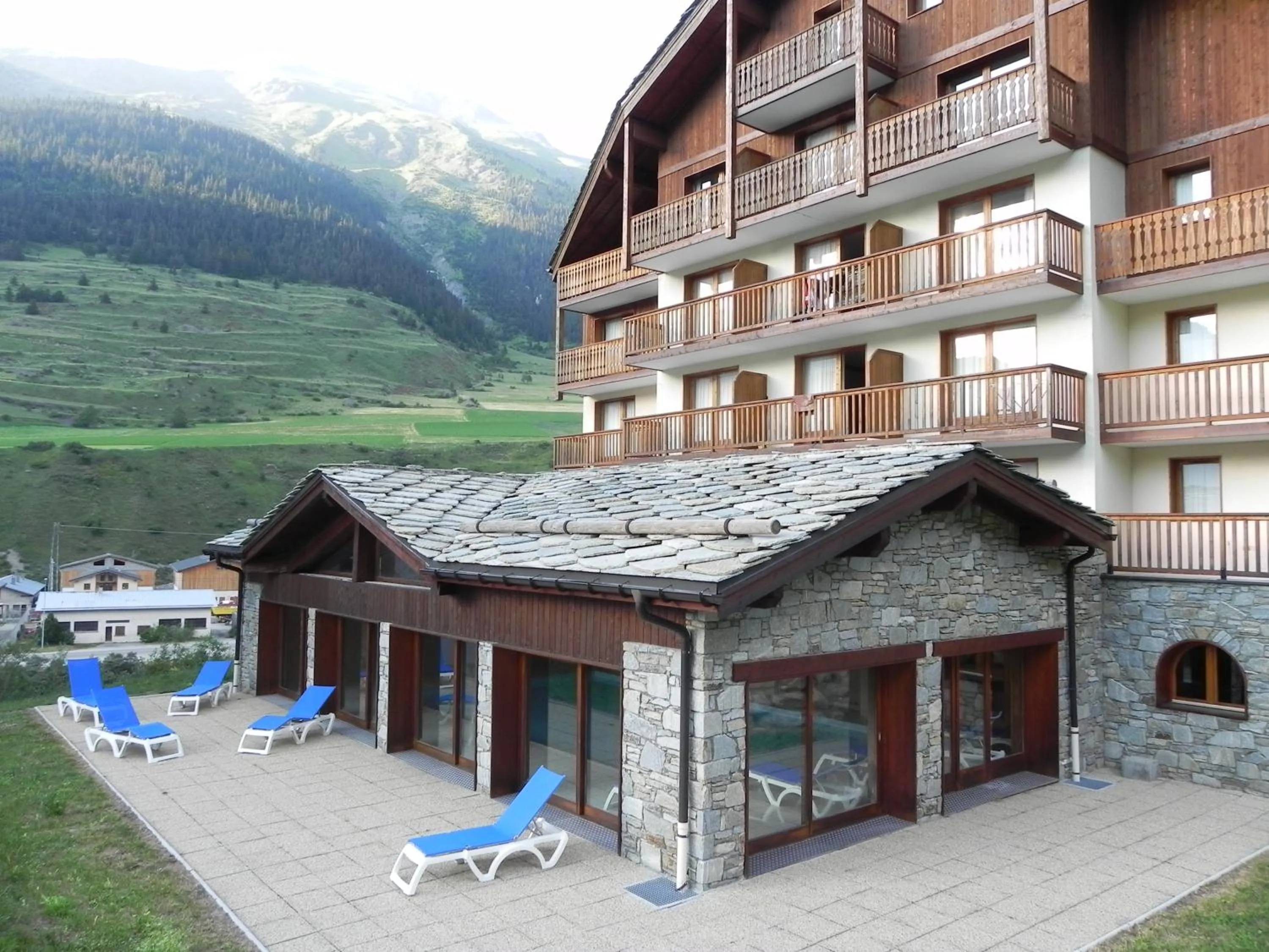 Facade/entrance in Lagrange Vacances Les Valmonts de Val Cenis